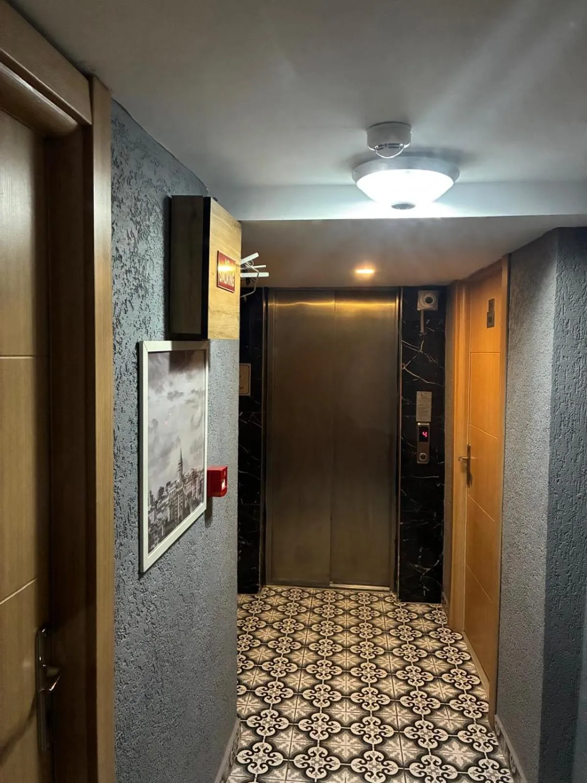 elevator in Grey House Apartments & Suites Istanbul