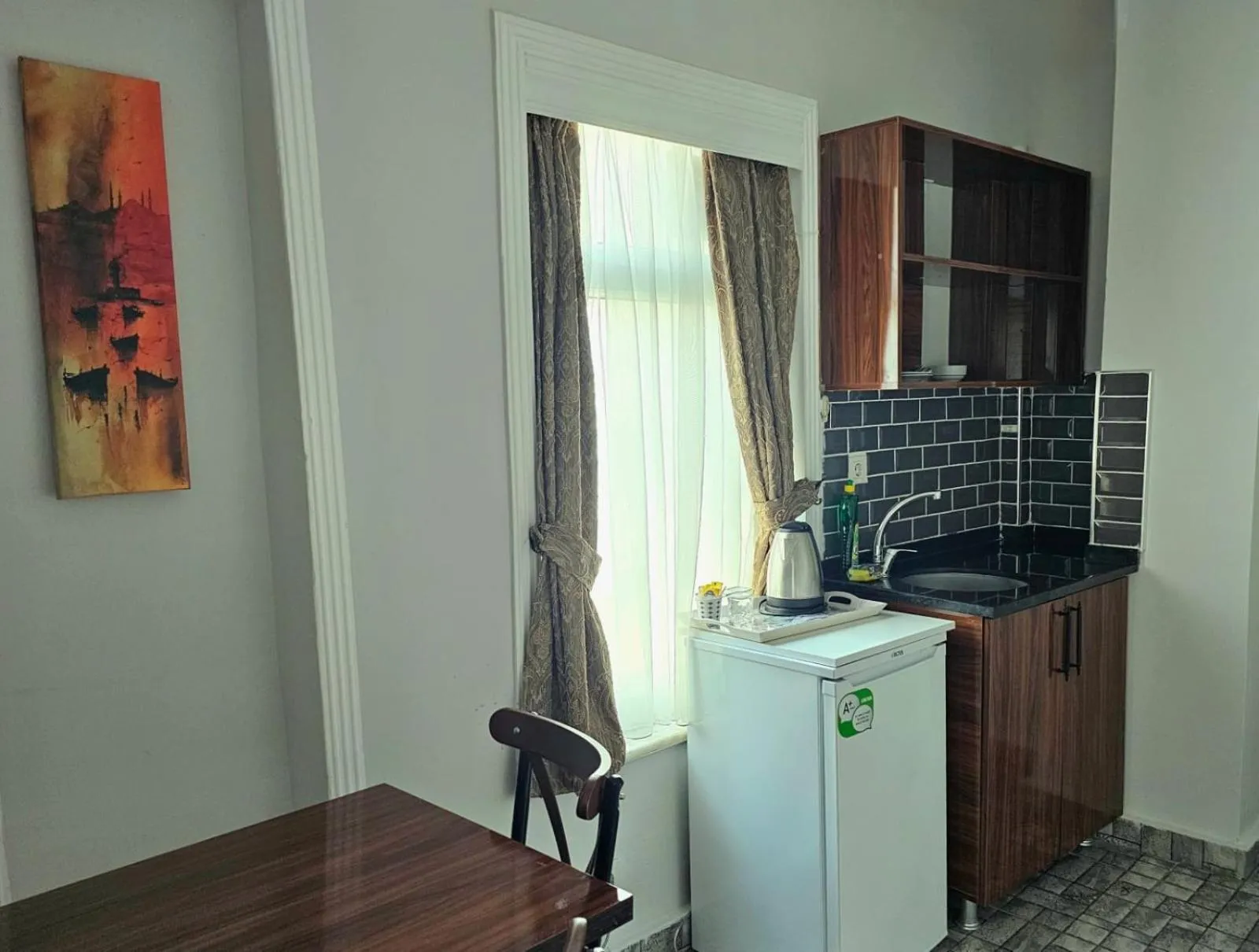 Kitchen or kitchenette in Grey House Apartments & Suites Istanbul