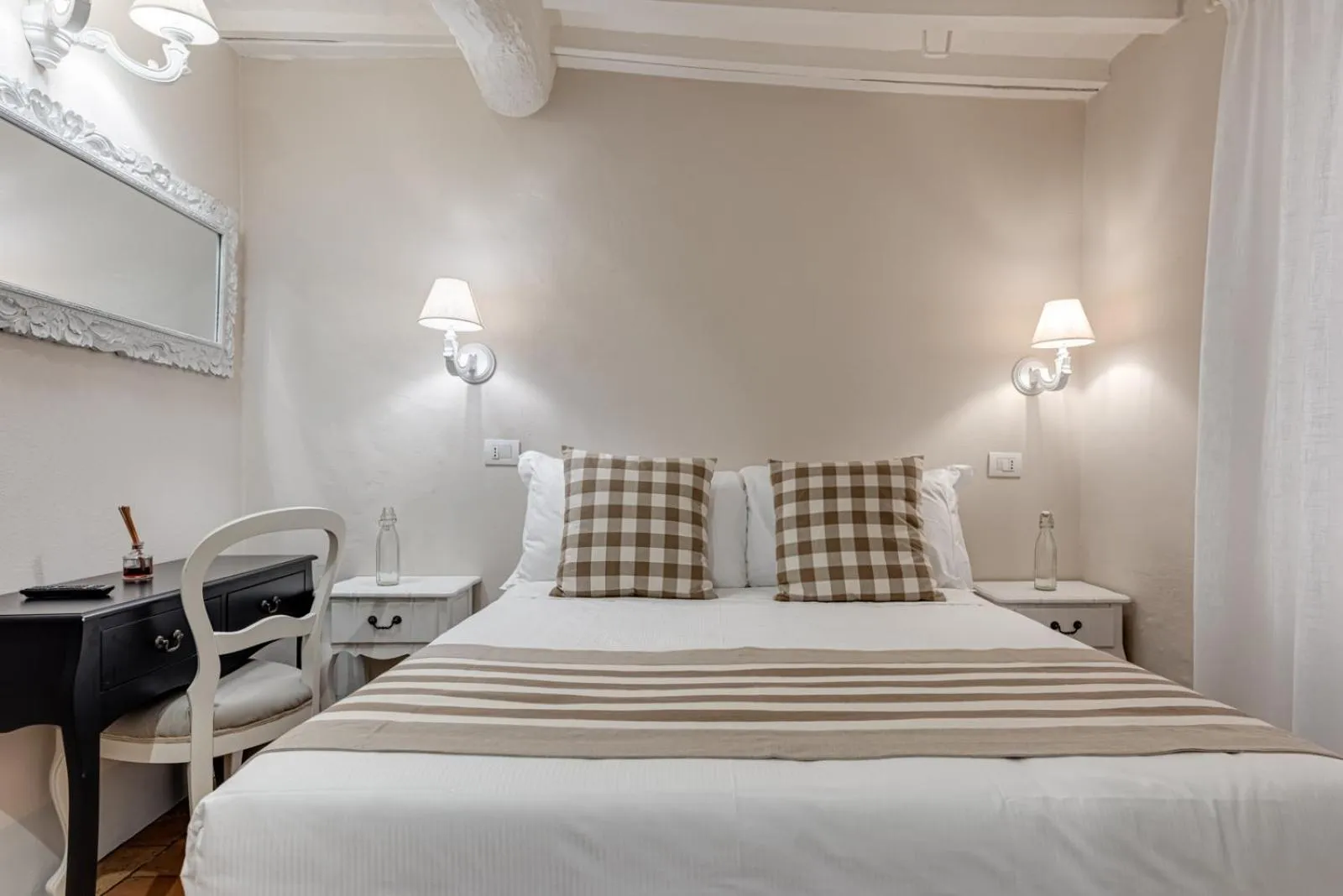 Bed in b&b BORGO CAPITANO COLLECTION Albergo diffuso - Centro Storico