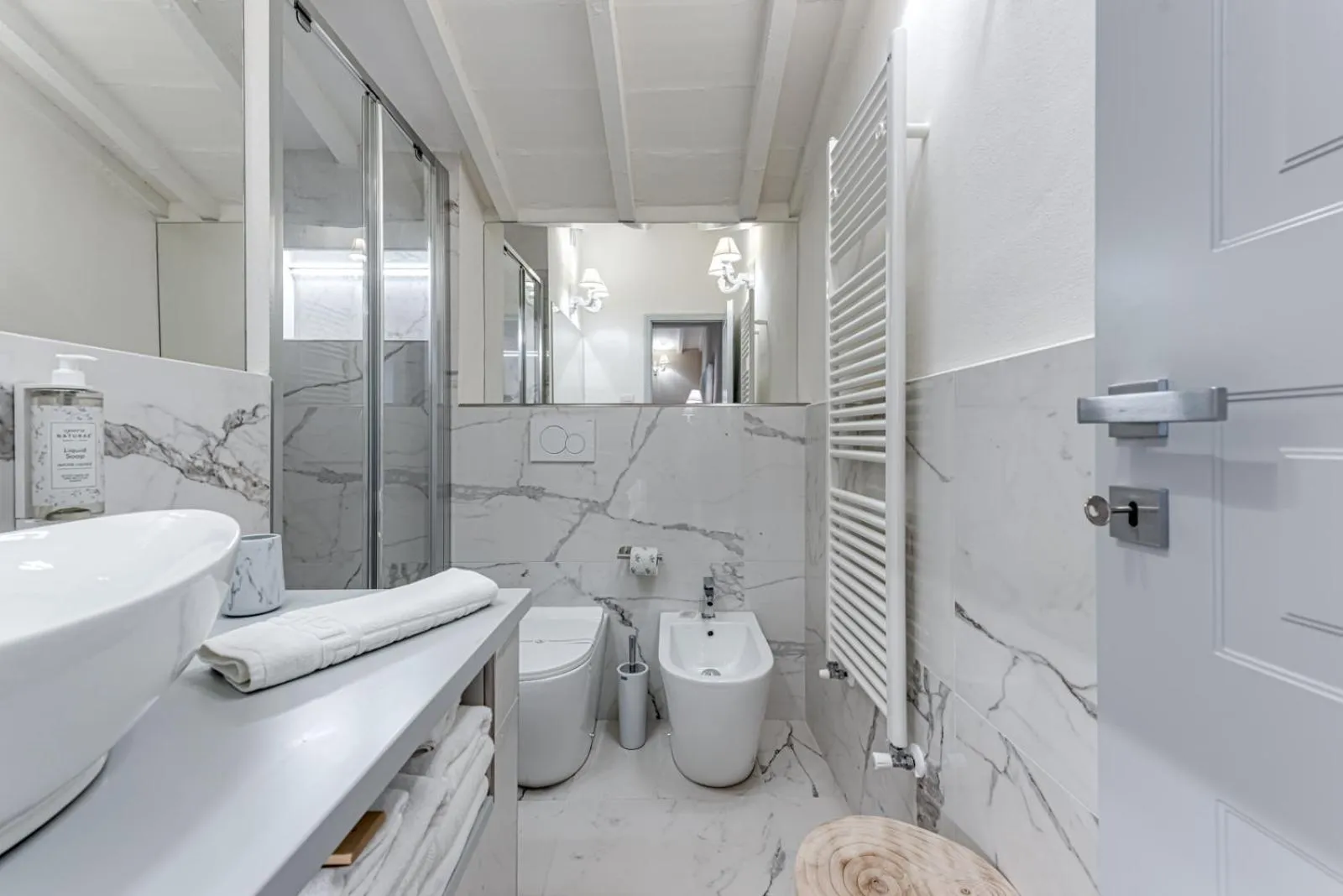 Shower in b&b BORGO CAPITANO COLLECTION Albergo diffuso - Centro Storico