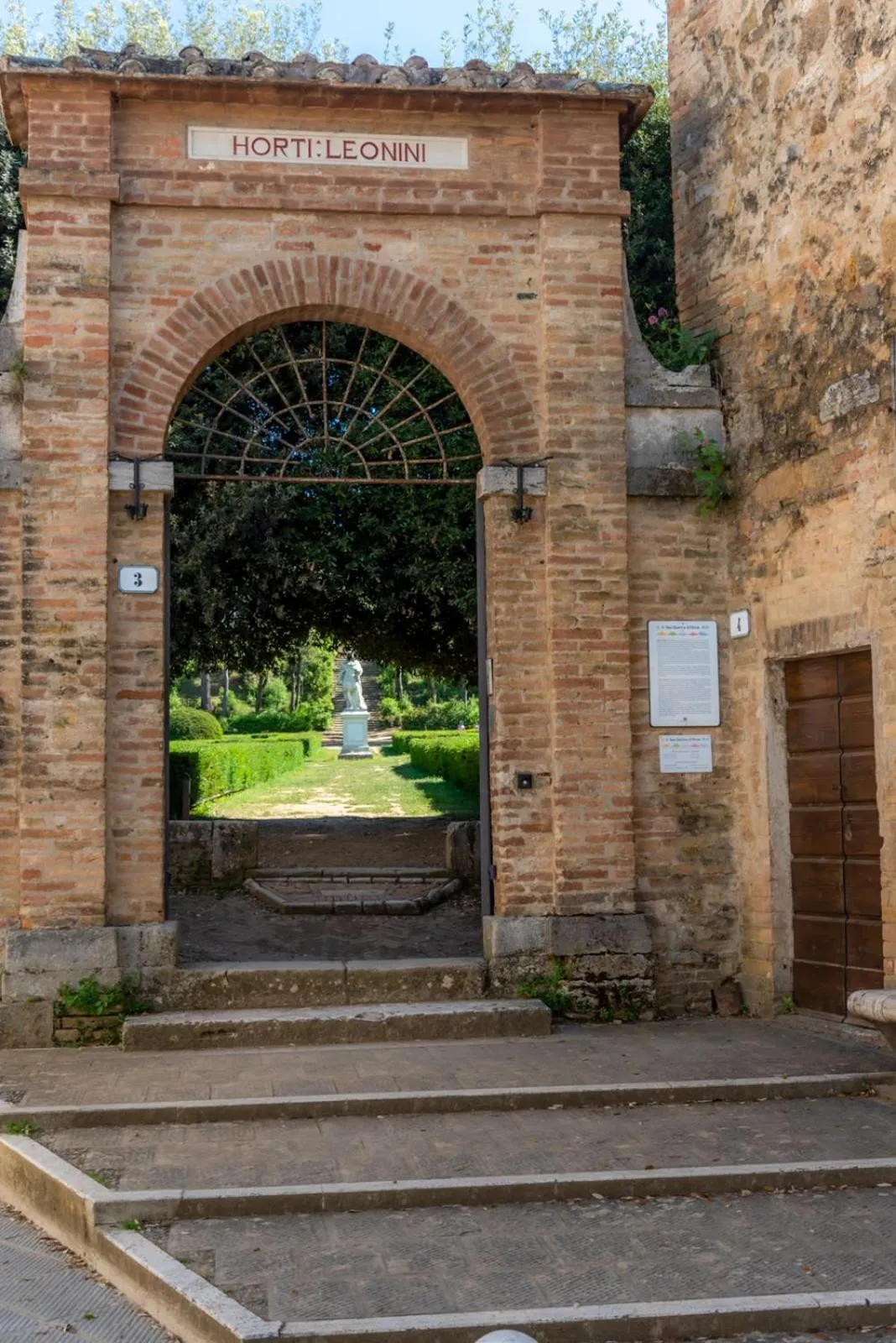 Nearby landmark in b&b BORGO CAPITANO COLLECTION Albergo diffuso - Centro Storico