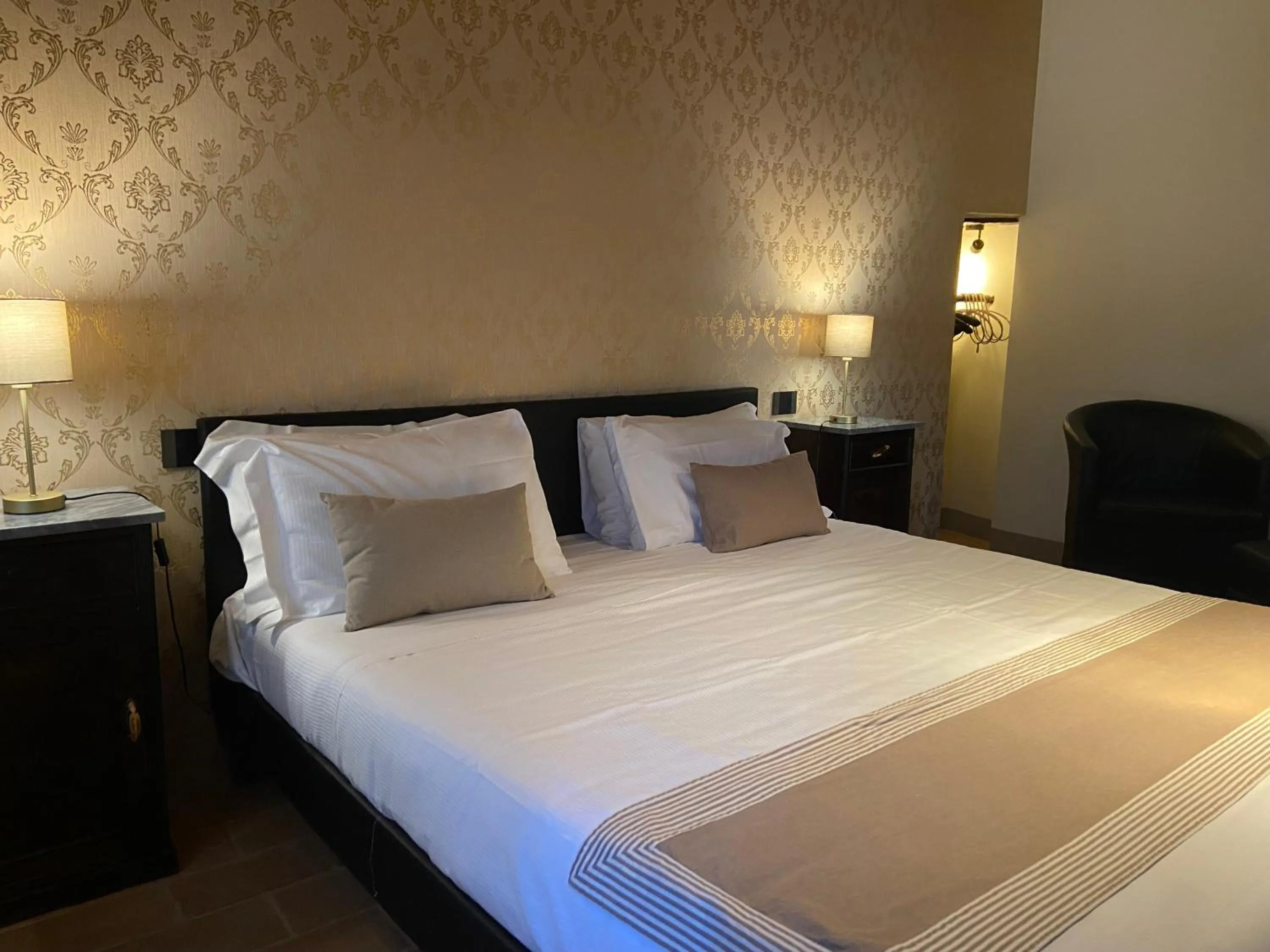 Bedroom, Bed in b&b BORGO CAPITANO COLLECTION Albergo diffuso - Centro Storico