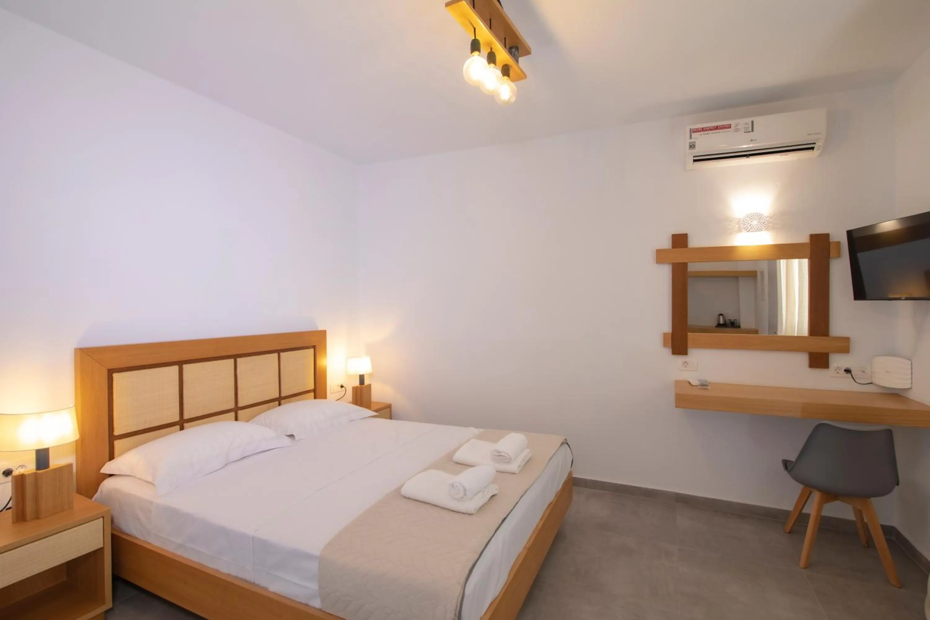 Bed in Petra Aqua Villa