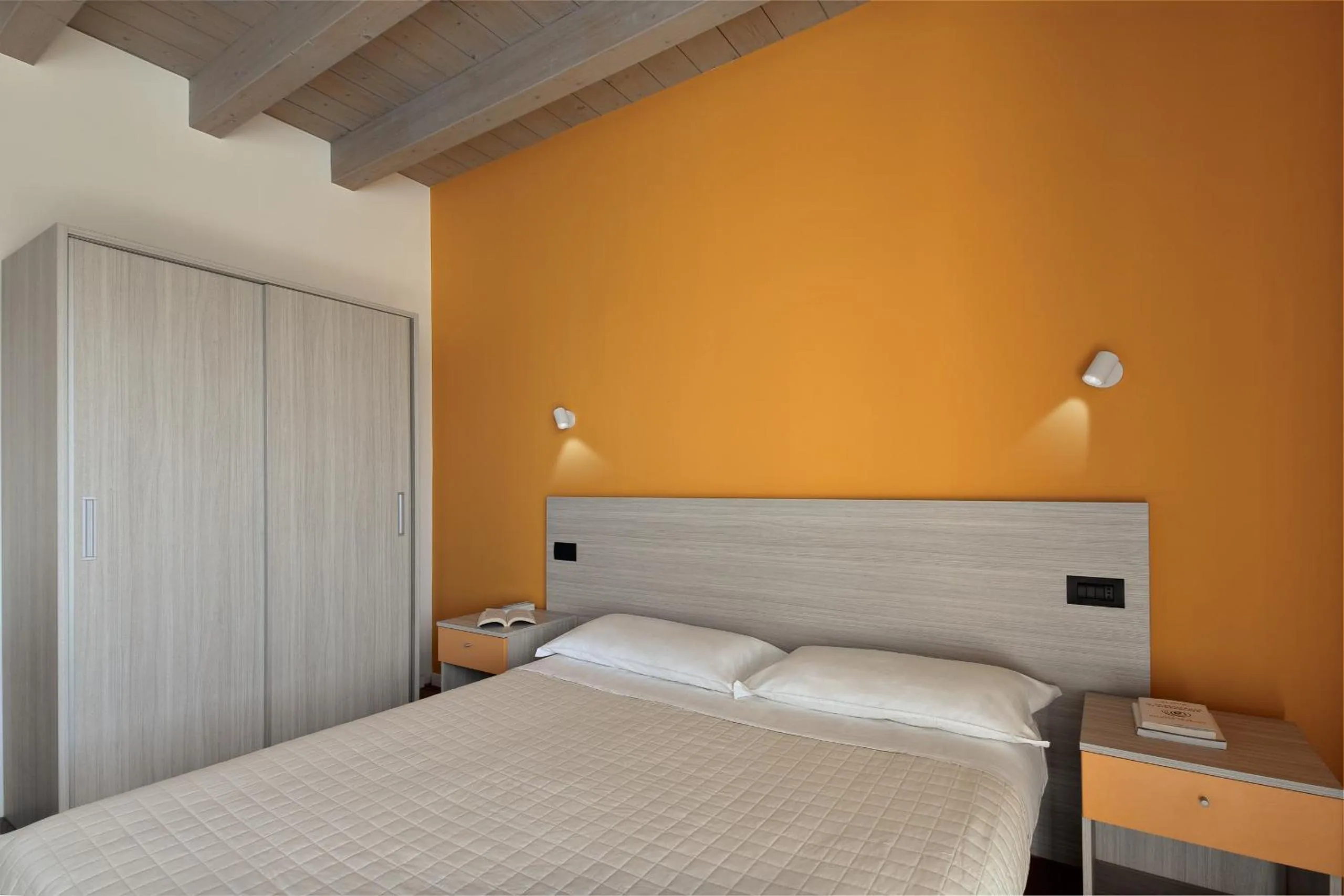 Bed in Residence Caffè Maya