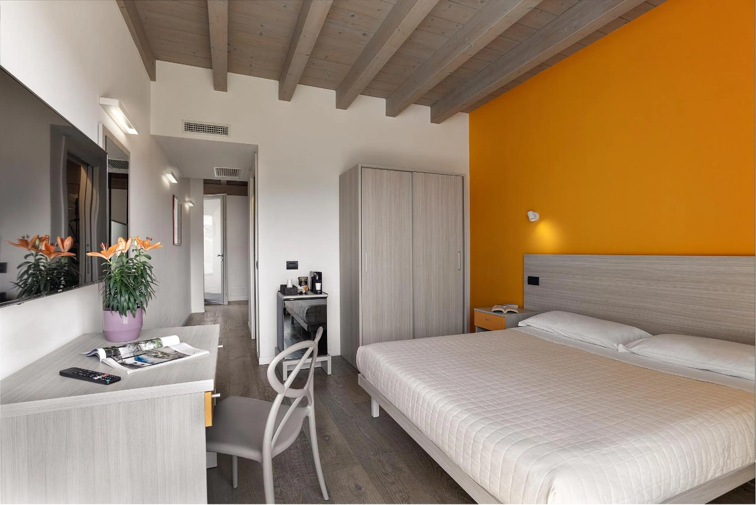 Bed in Residence Caffè Maya