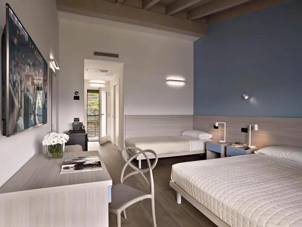 Bed in Residence Caffè Maya