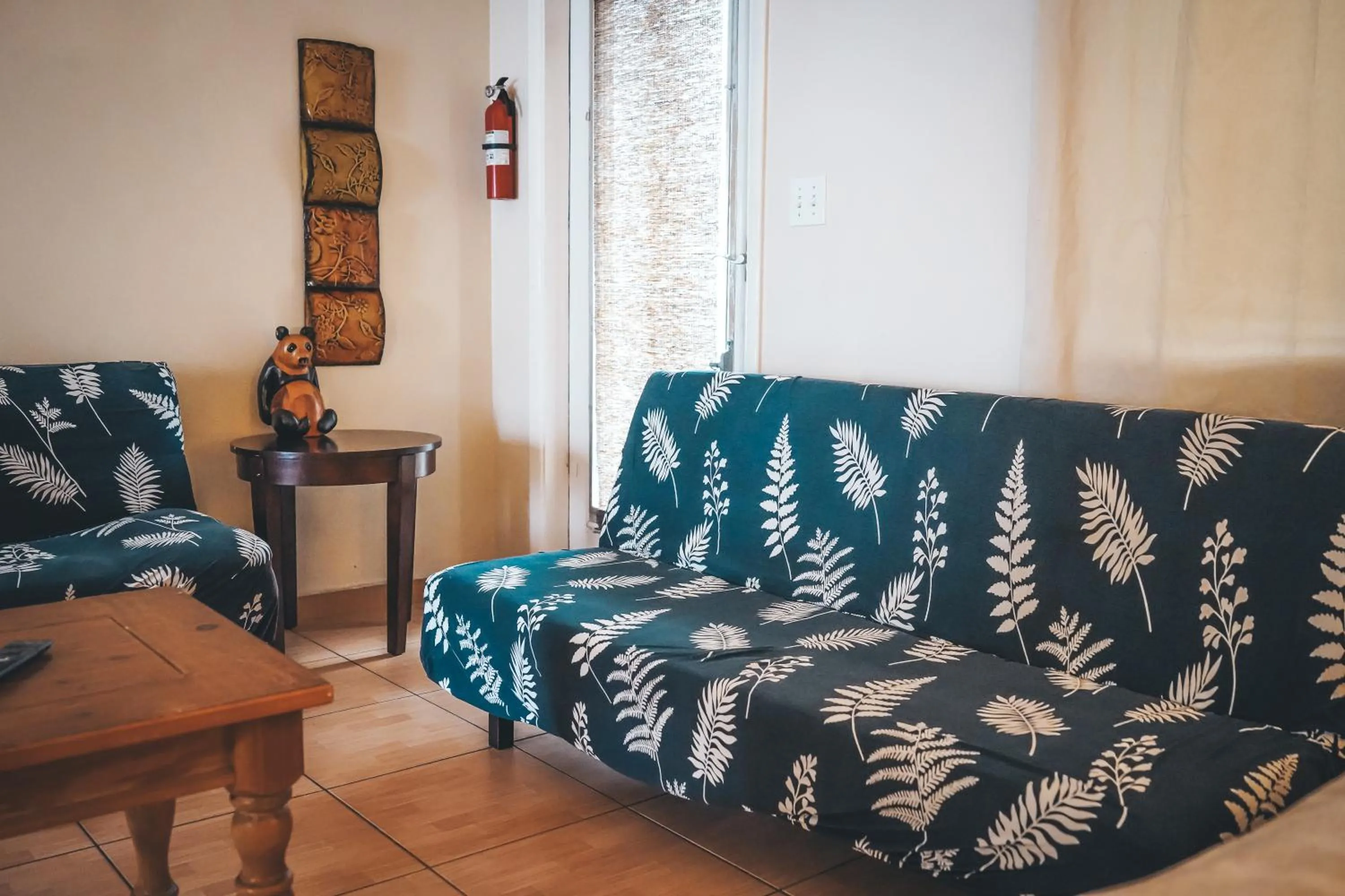 Living room in Hollywood Light Haven Lodge