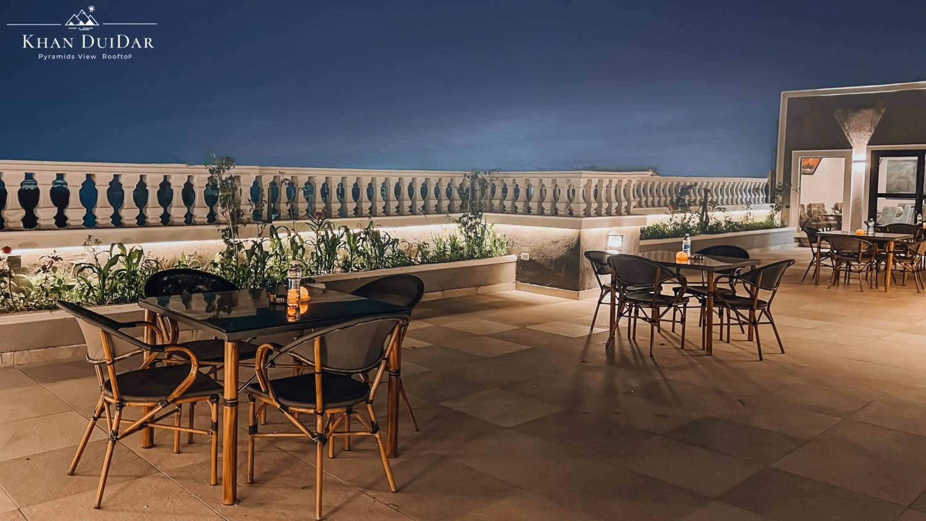 Restaurant/places to eat in Khan Duidar Inn - Pyramids View Rooftop
