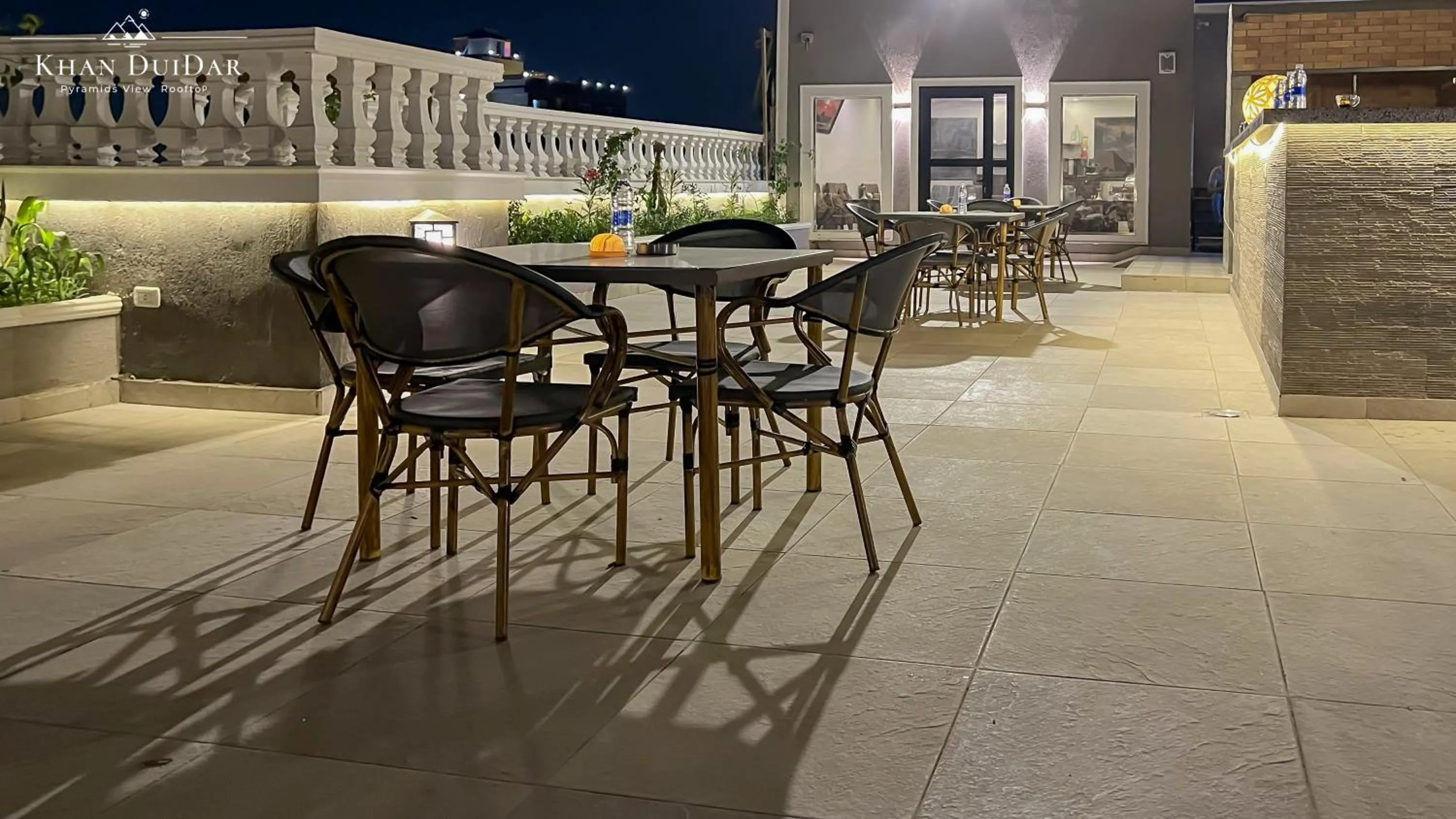 Restaurant/places to eat in Khan Duidar Inn - Pyramids View Rooftop