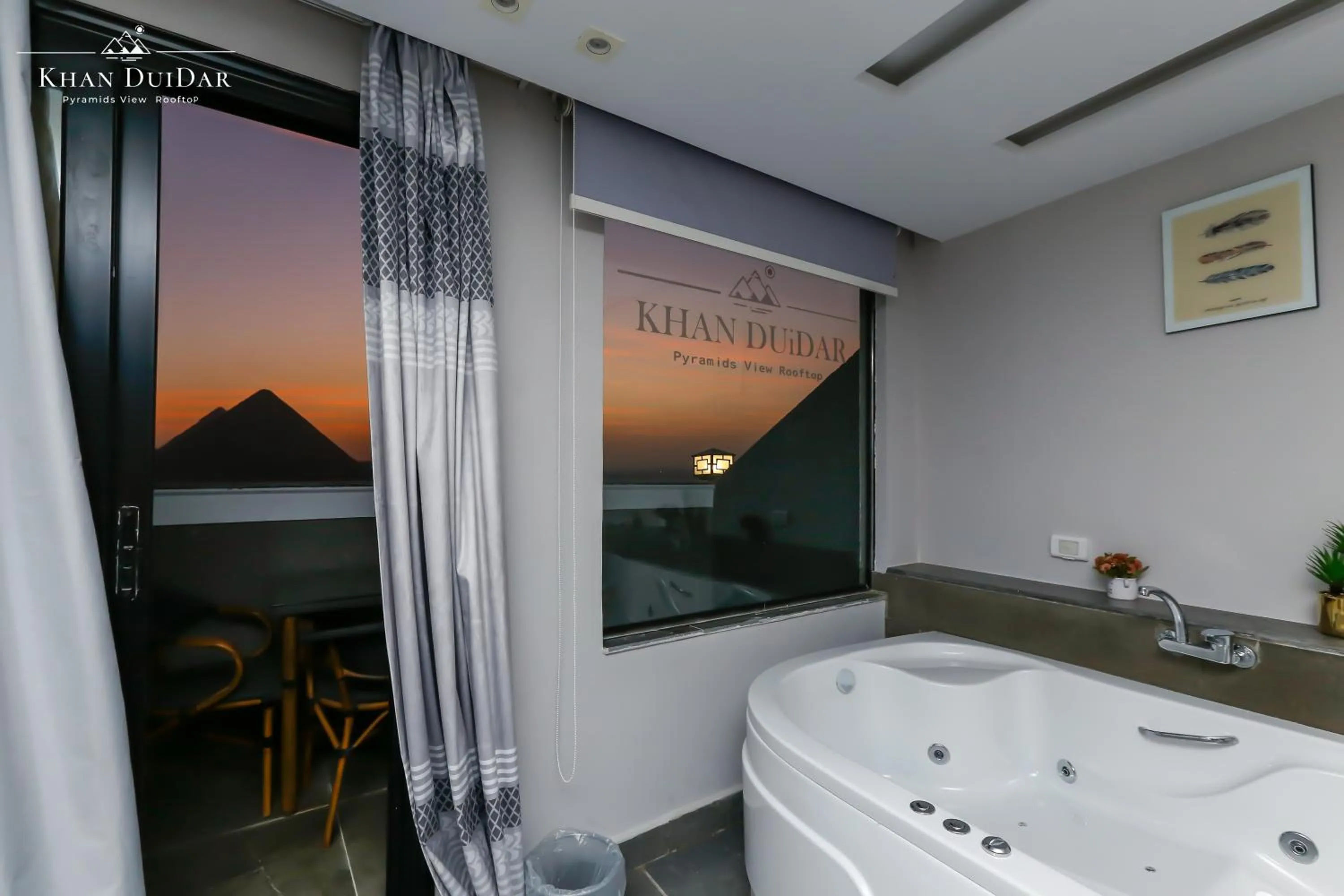 Hot Tub in Khan Duidar Inn - Pyramids View Rooftop