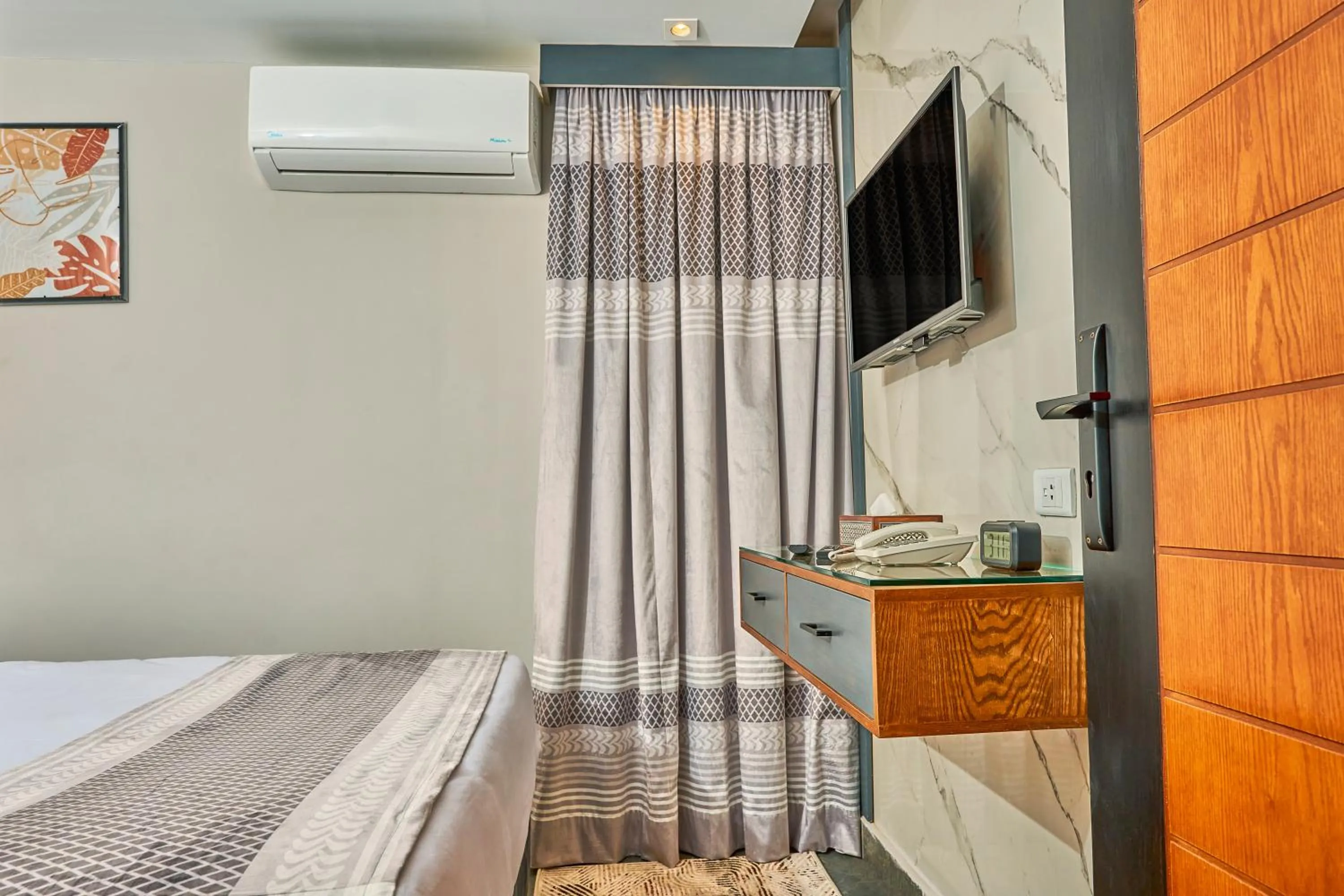 Communal lounge/ TV room, Bed in Khan Duidar Inn - Pyramids View Rooftop