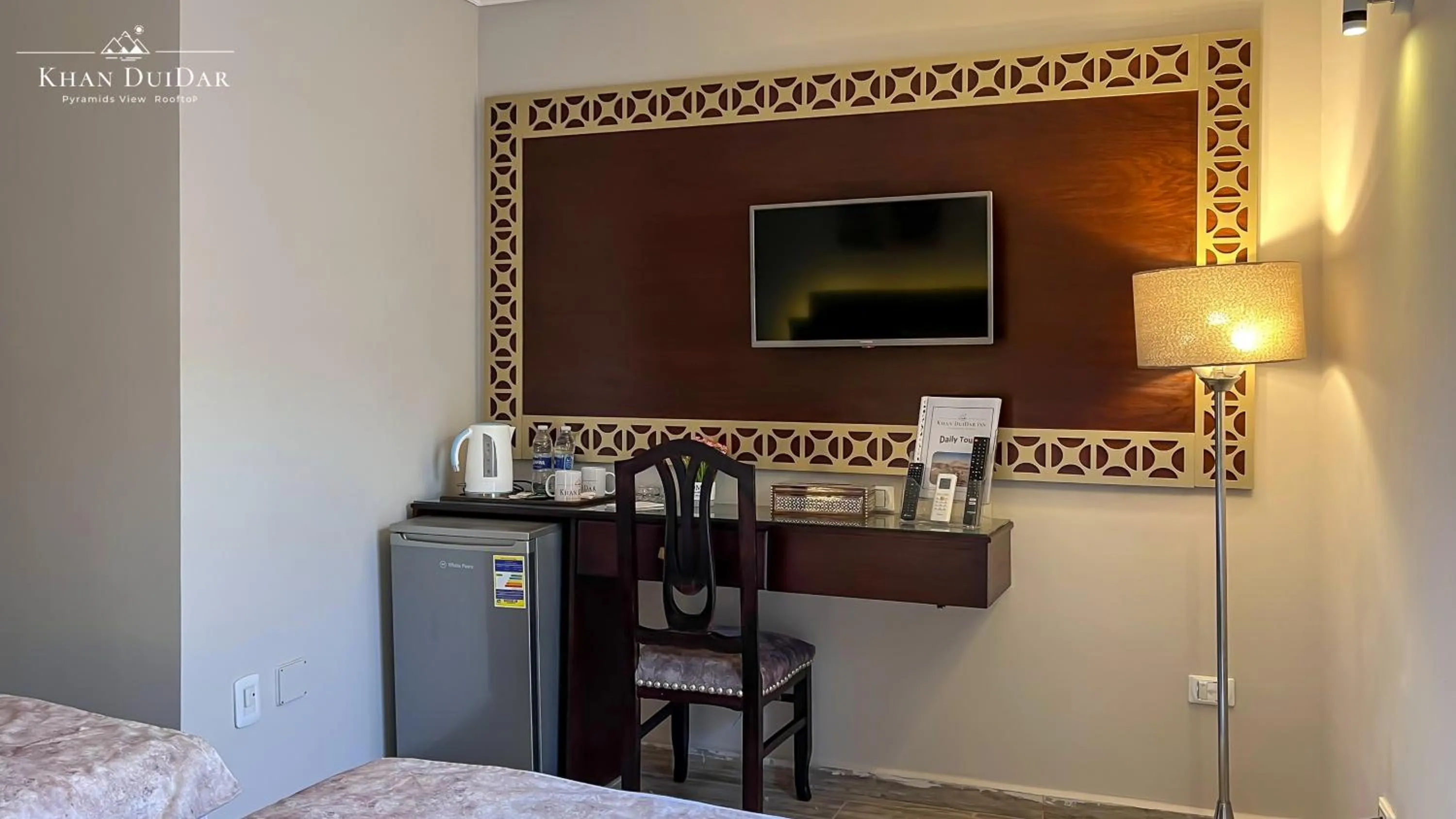 TV and multimedia, Bed in Khan Duidar Inn - Pyramids View Rooftop