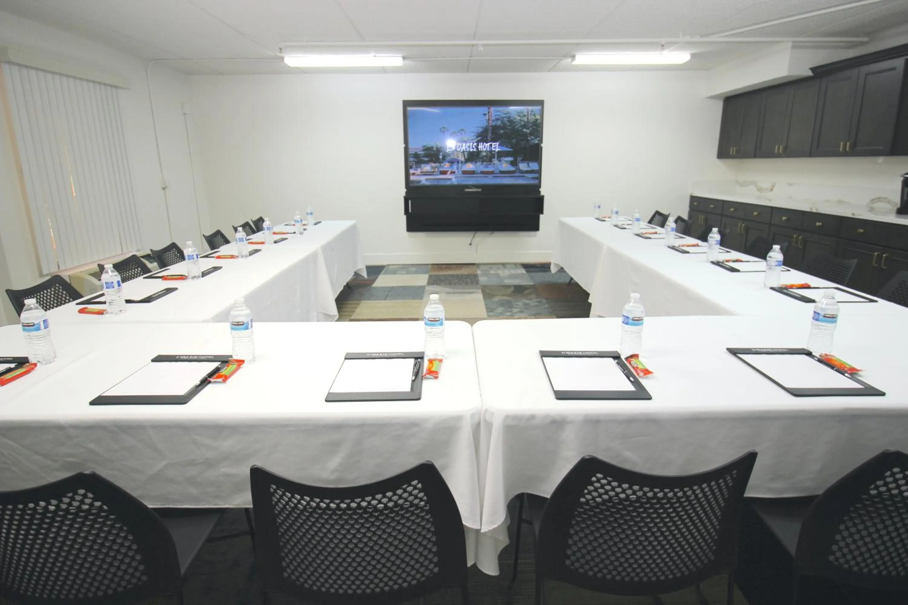 Meeting/conference room in L3 Oasis Hotel
