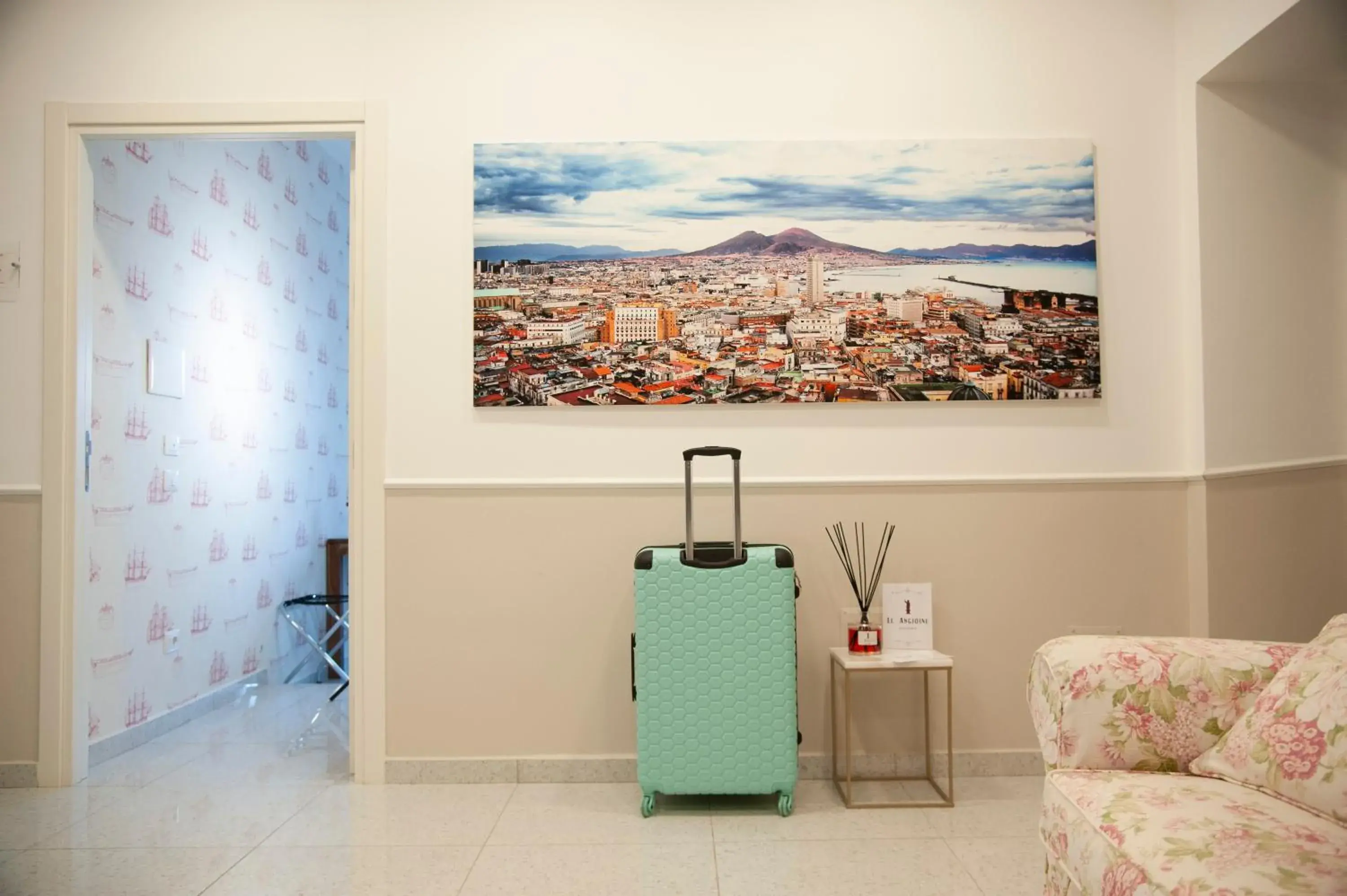 Le Angioine Rooms Le Angioine Rooms