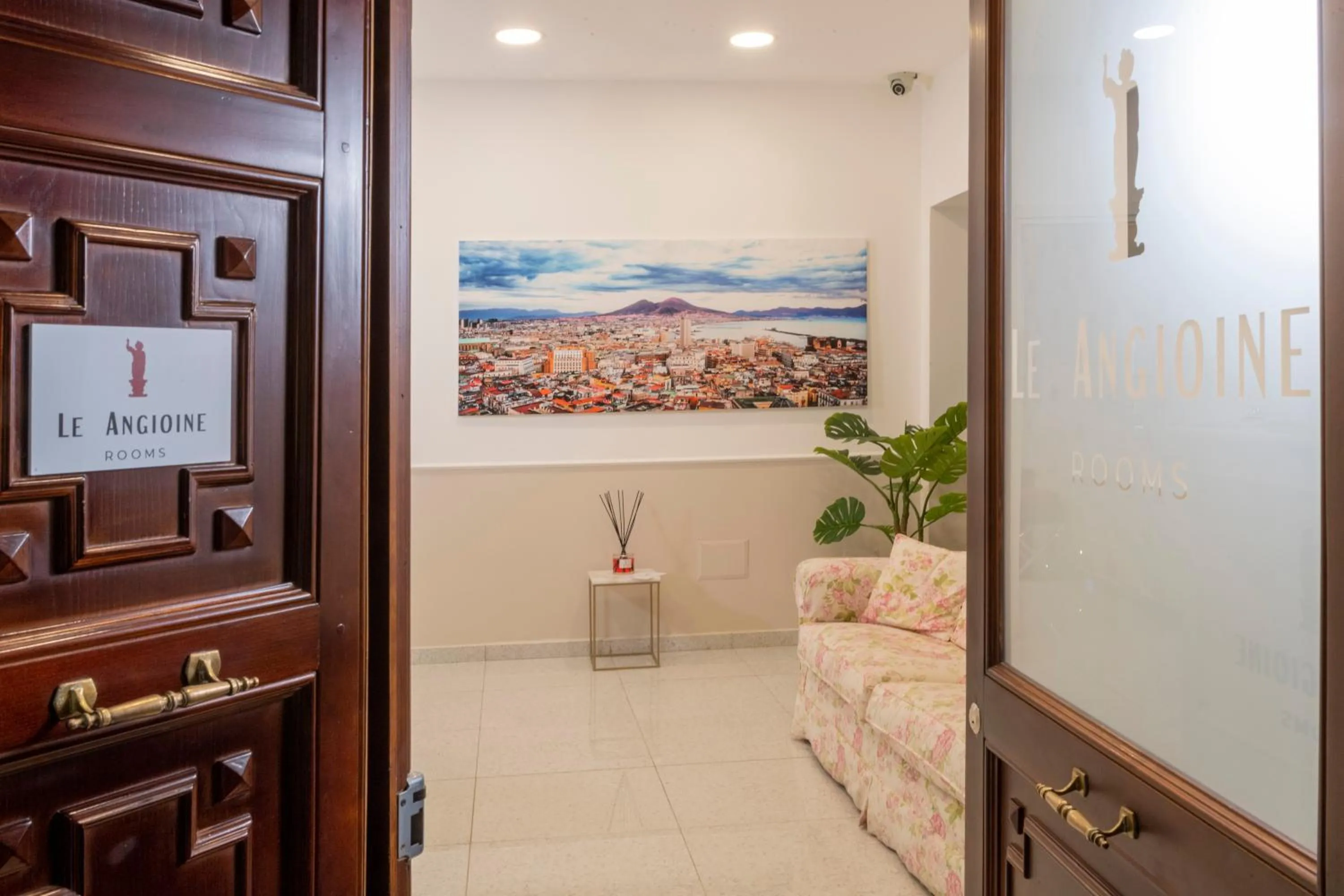 Le Angioine Rooms