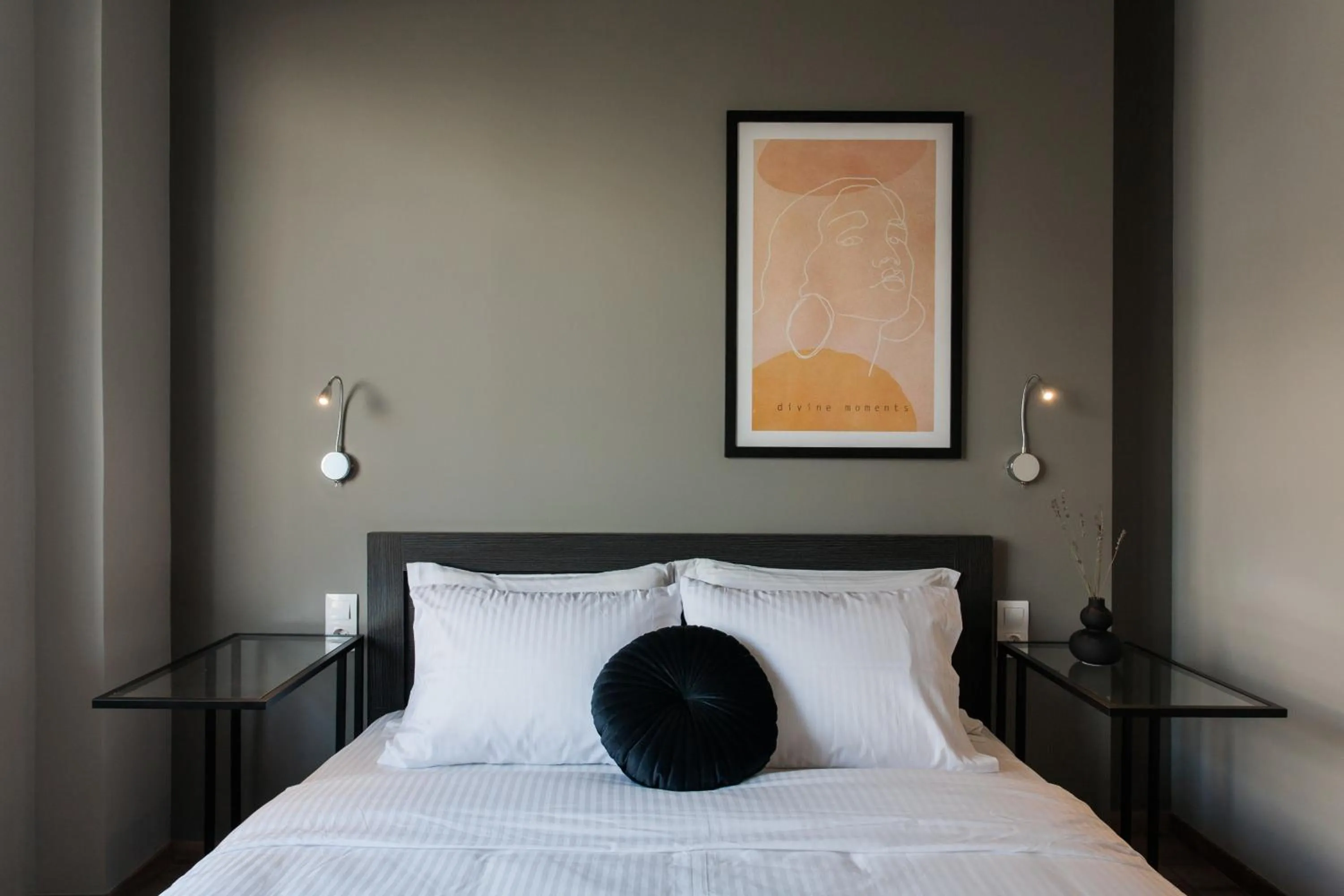 Bedroom, Bed in WYZ Athens Apartments by UPSTREET