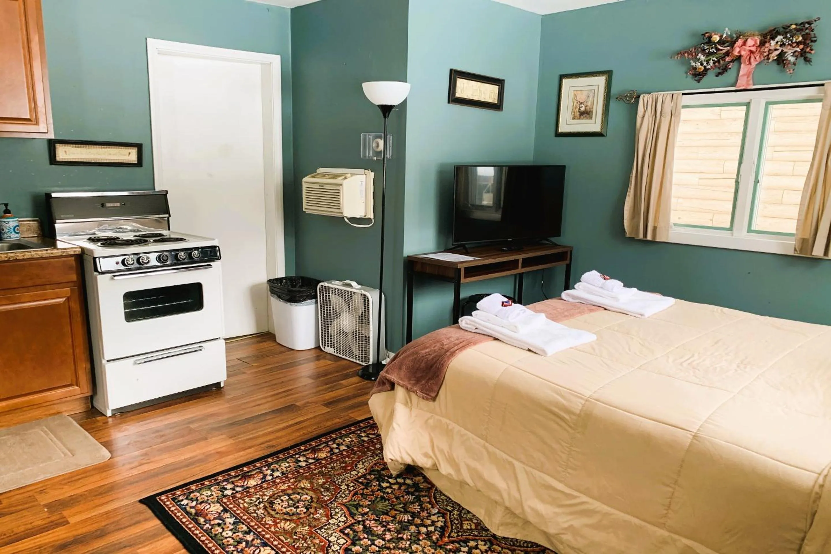 Bedroom, Bed in Love Hotels St John River by OYO at Fort Kent ME