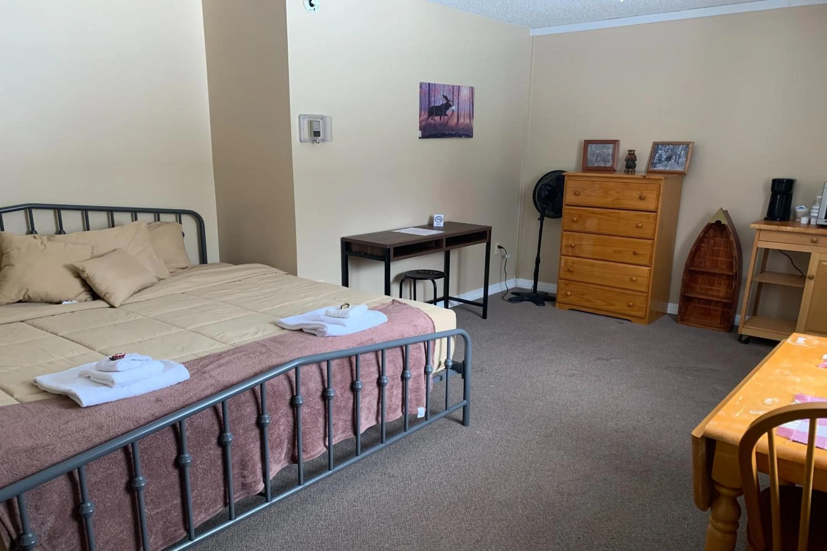 Bedroom, Bed in Love Hotels St John River by OYO at Fort Kent ME