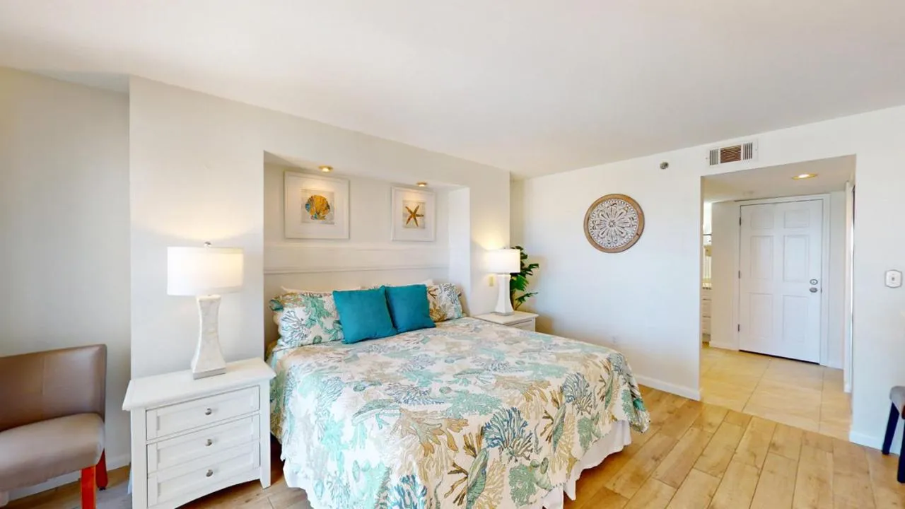 Bed in 1202 Villamare