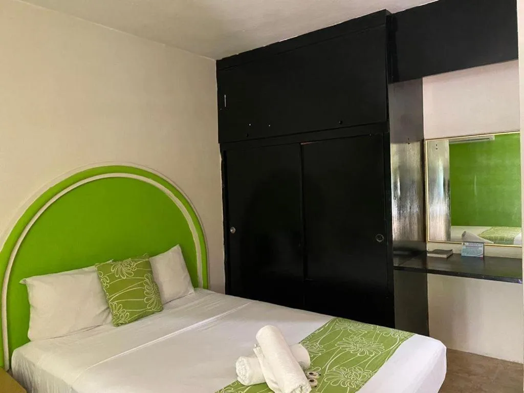 Bed in HC International by R&T