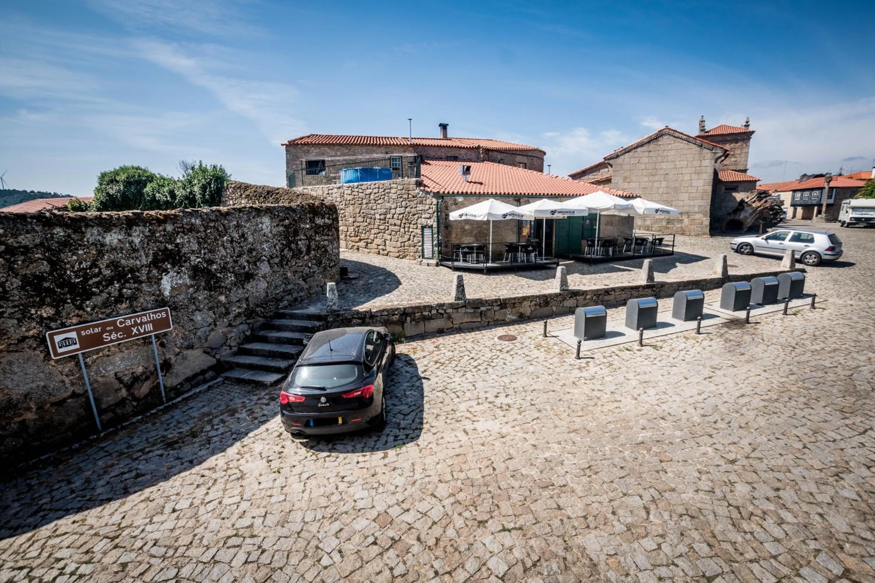 Street view in Solar dos Carvalhos