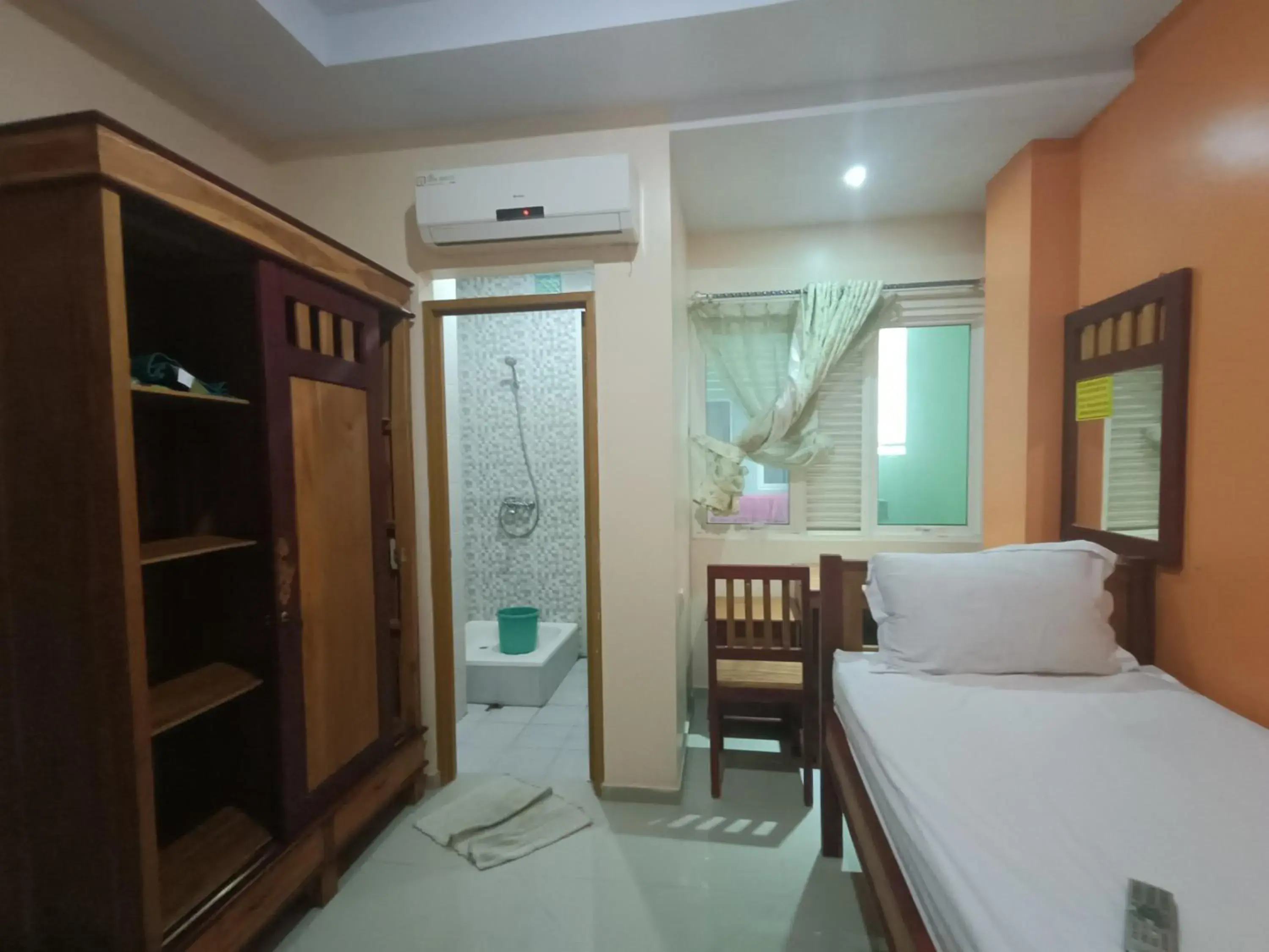 Bed in Balqies Homestay Syariah Makassar Mitra RedDoorz Bed in Balqies Homestay Syariah Makassar Mitra RedDoorz