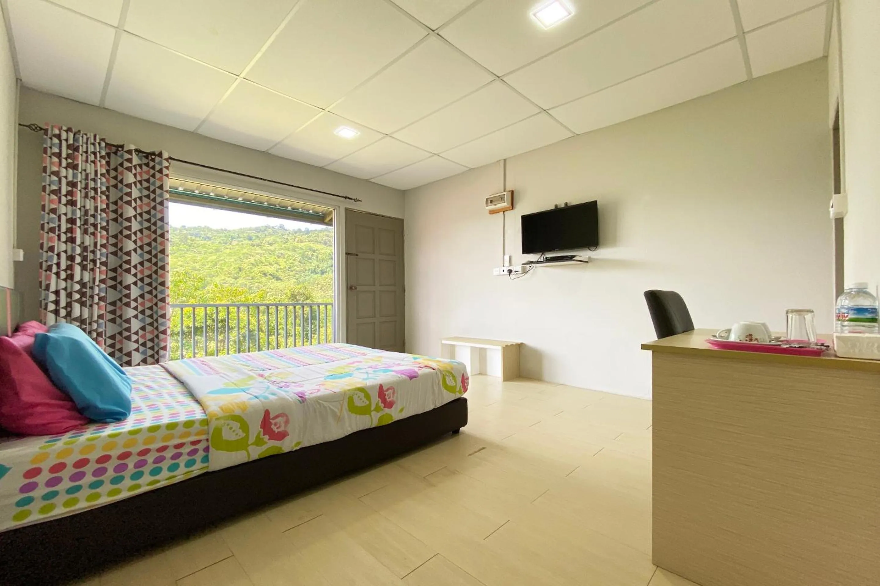 Photo of the whole room, Bed in Hotel O Tambunan Nature Lodge