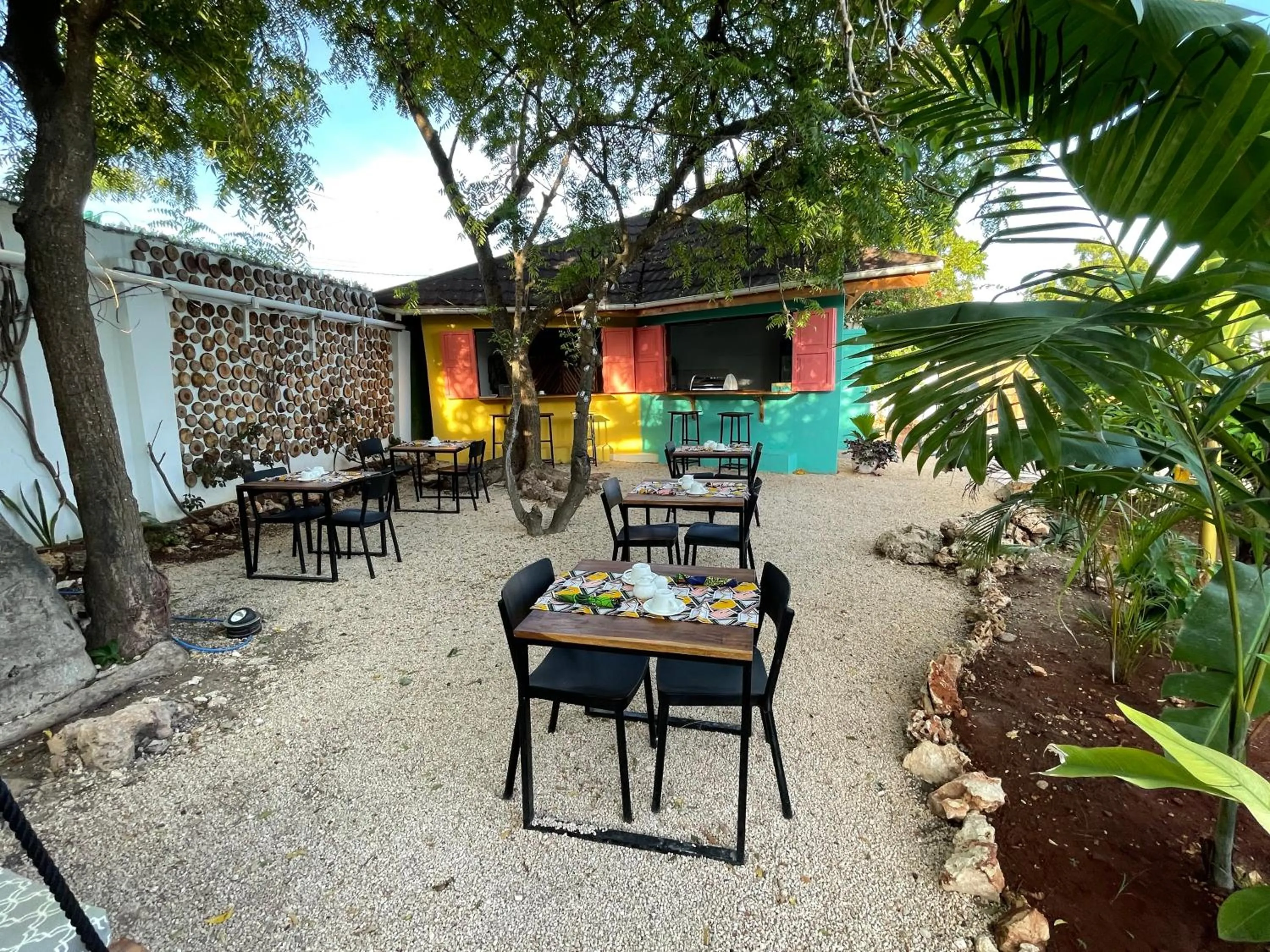 Restaurant/places to eat in Gaia Villas