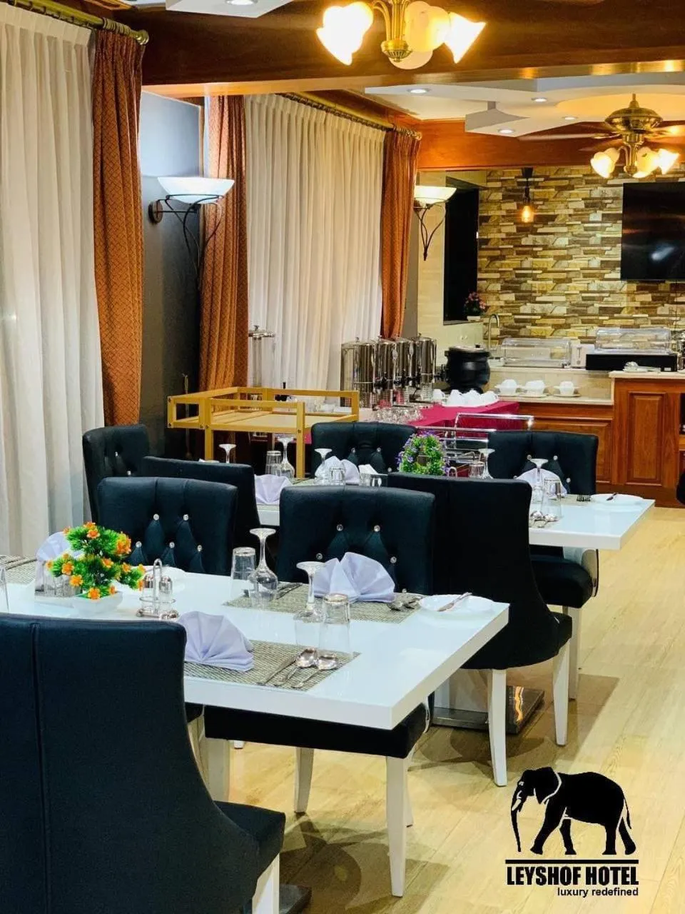 Restaurant/places to eat in LEYSHOF HOTEL