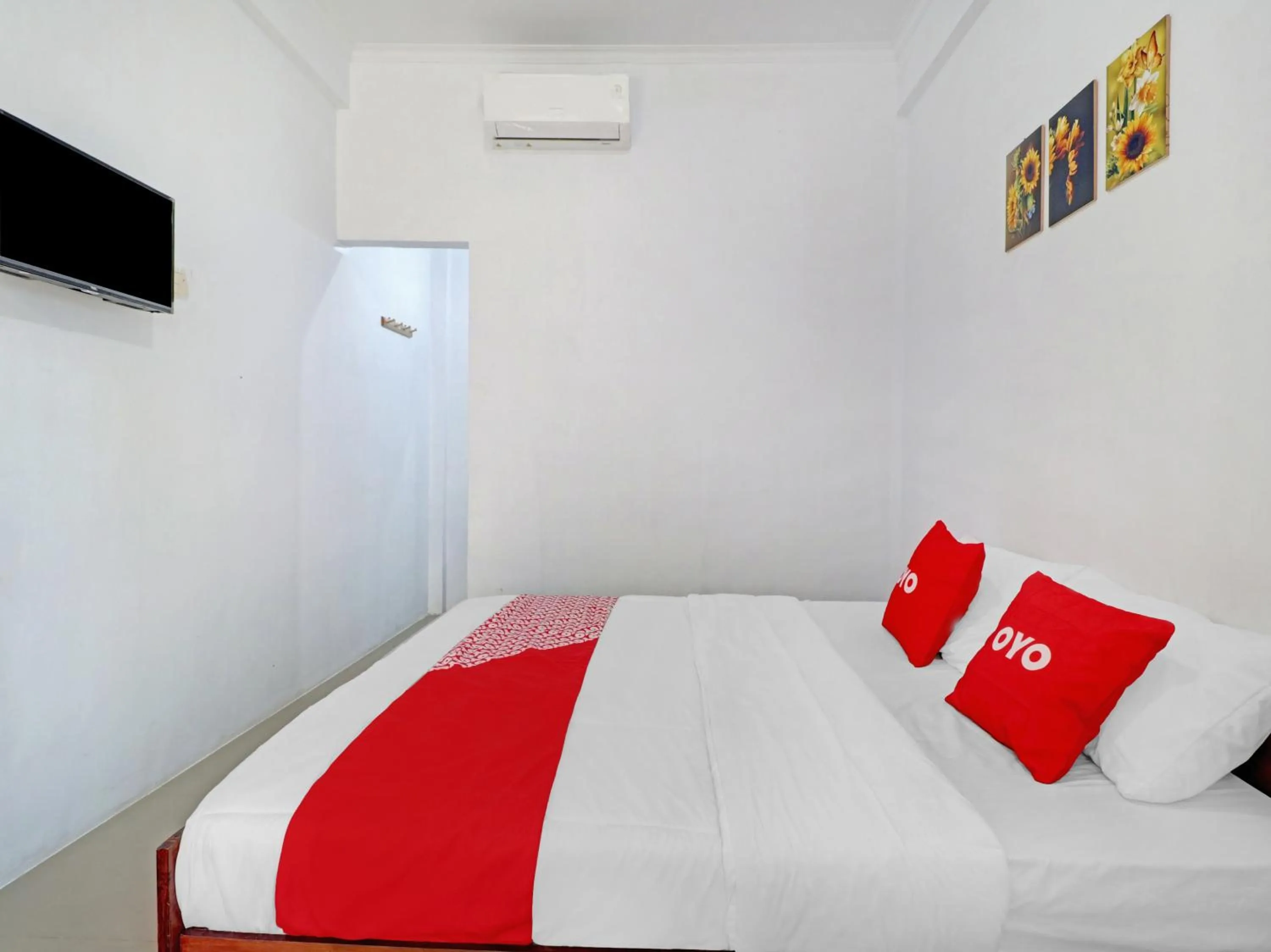 Bedroom, Bed in OYO Life 90570 Heboh Guest House Syariah