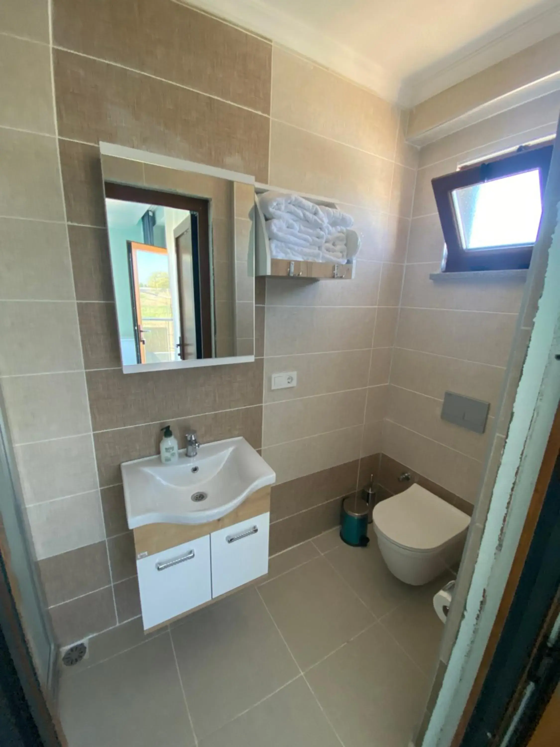 Triple Room with Garden View in Geyikli Paris Otel Triple Room with Garden View in Geyikli Paris Otel