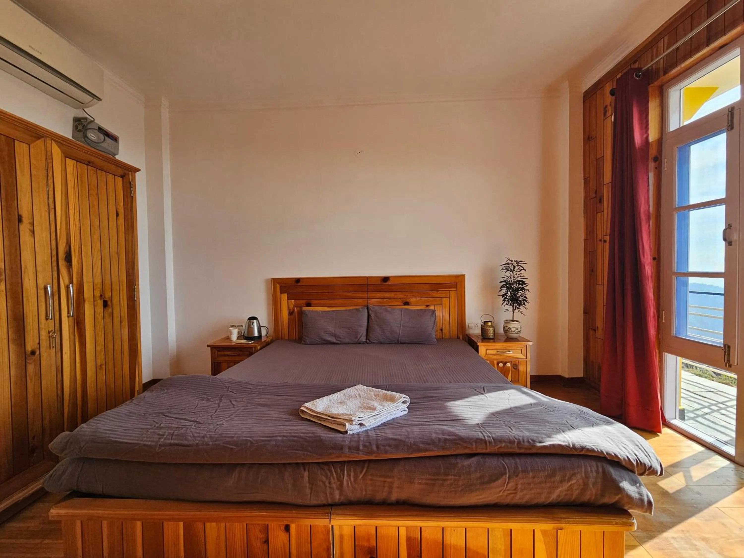 Bed in Young Monk Hostel Dharamkot