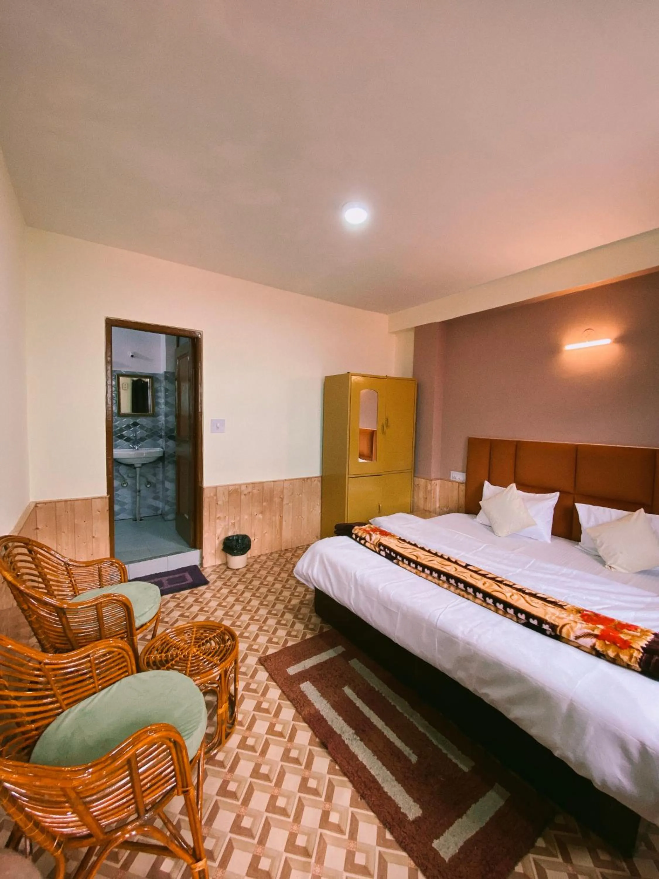 Double Room with Mountain View in Non Stop Cafe Hostel & Stay