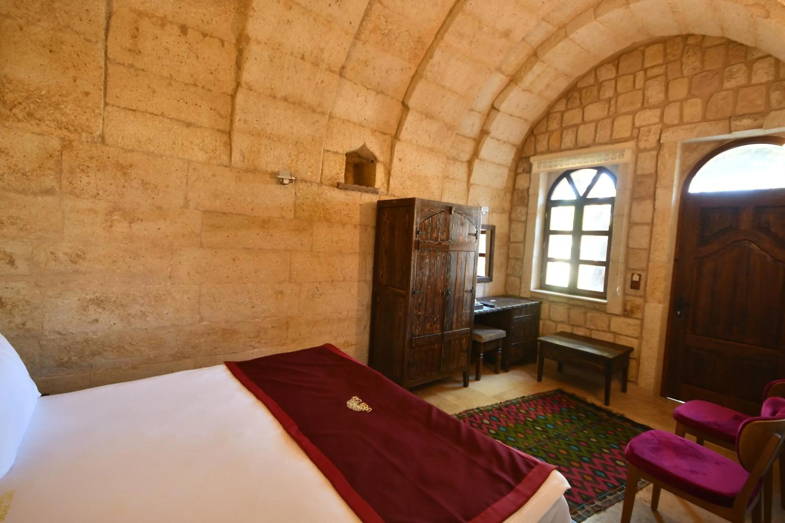 Photo of the whole room, Bed in Under Cave Cappadocia