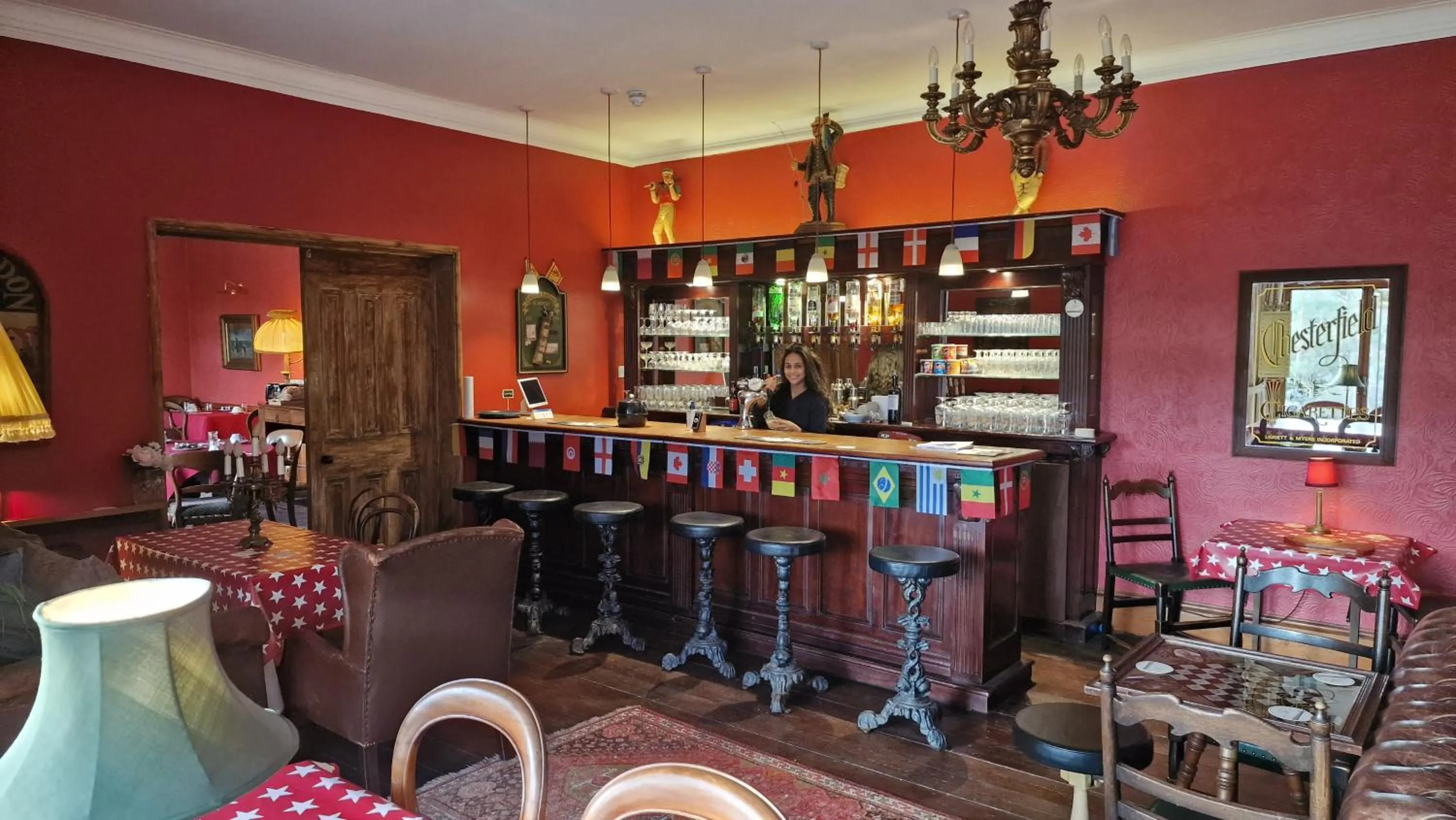 Lounge or bar in Cambus O' May Traditional Highland Hotel