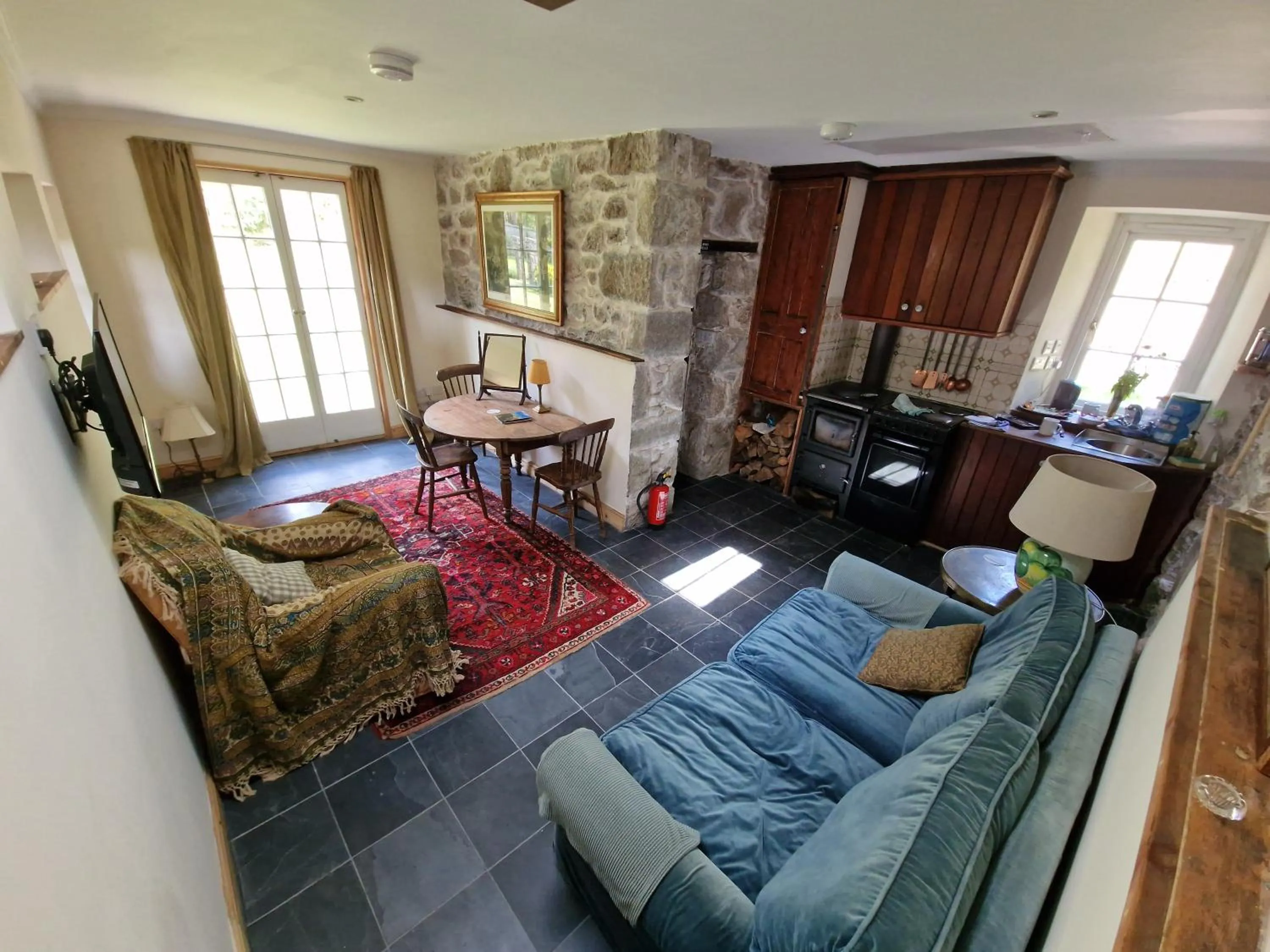 Living room in Cambus O' May Traditional Highland Hotel