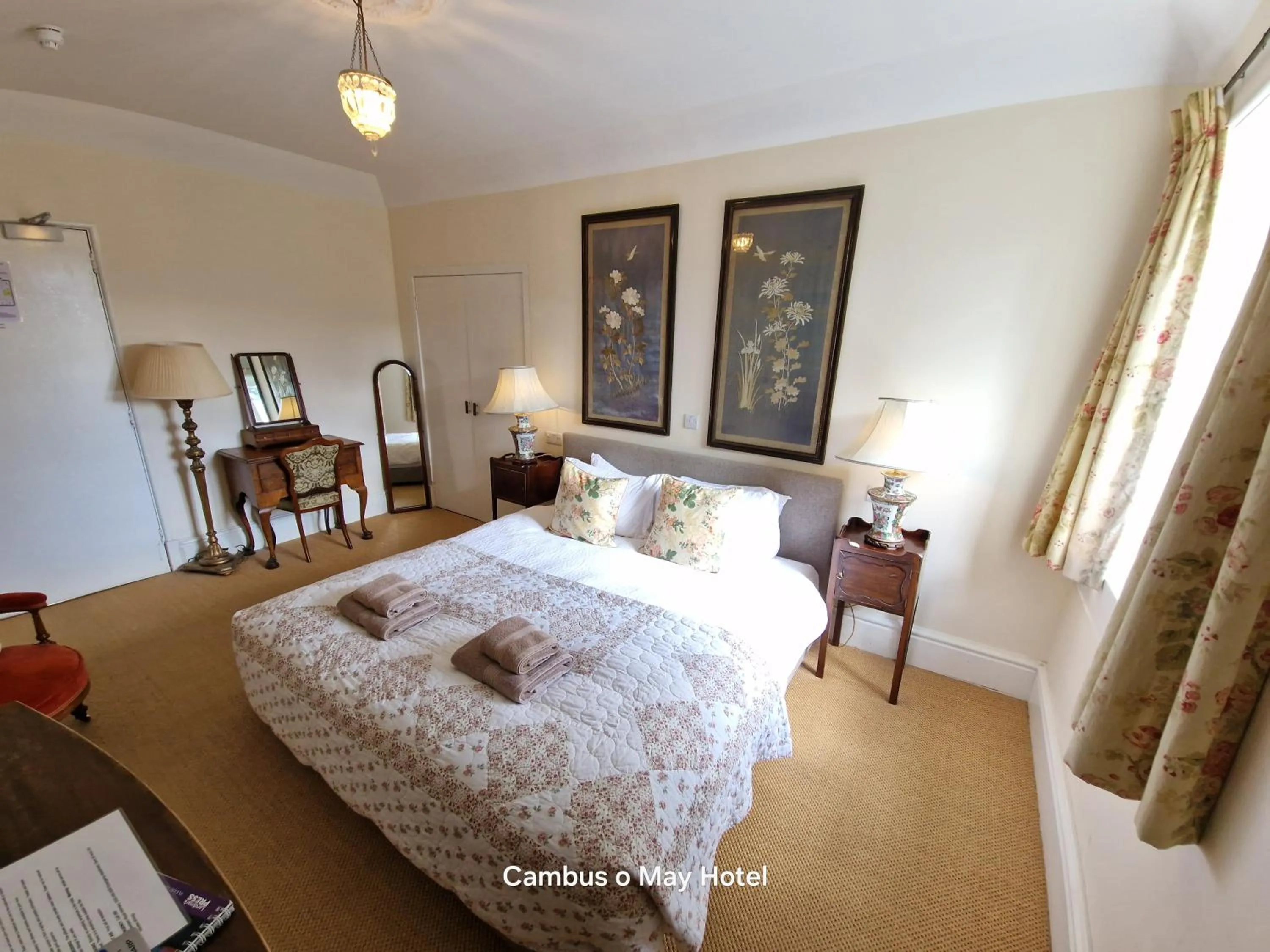 Bed in Cambus O' May Traditional Highland Hotel