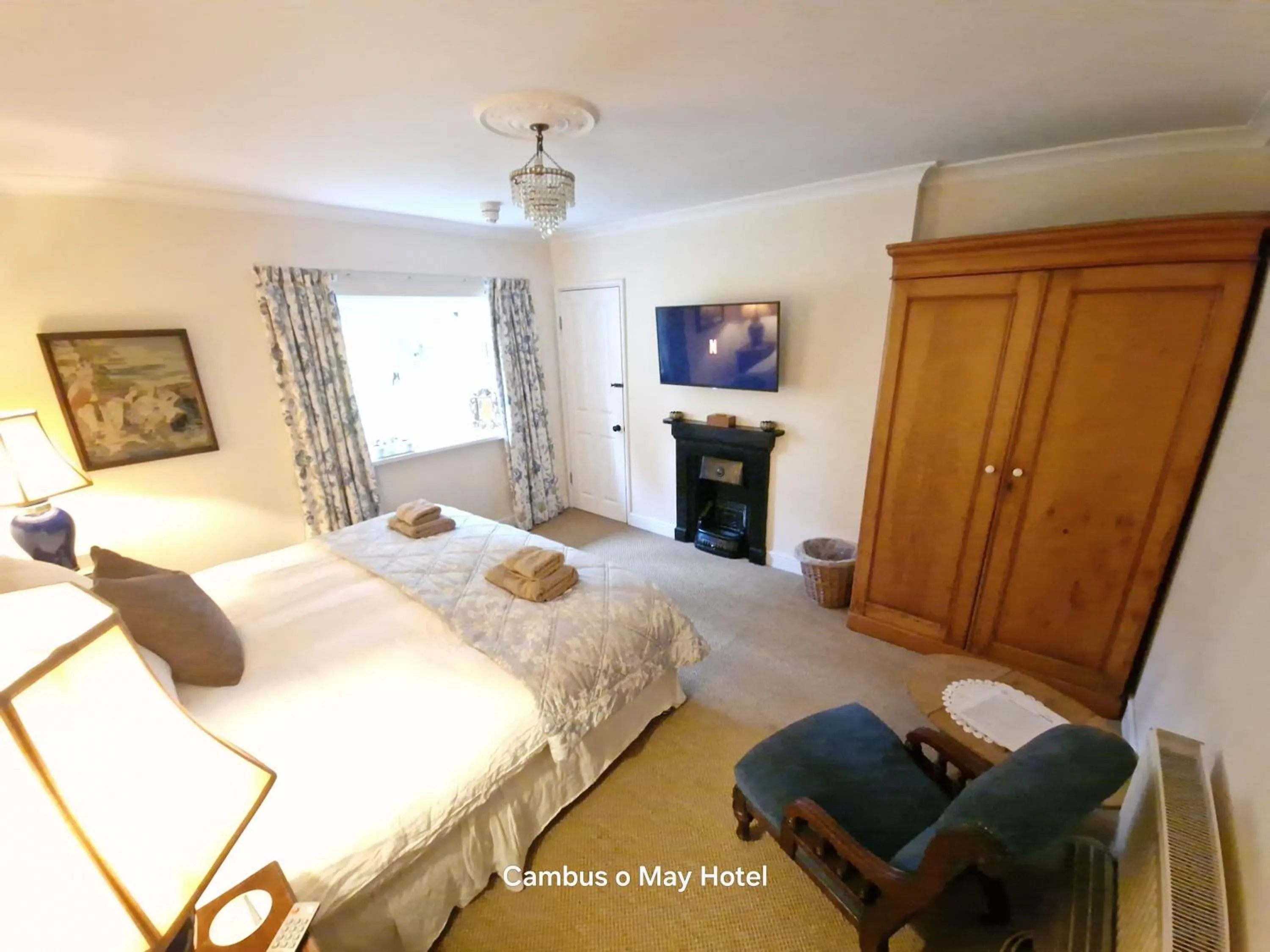 Bed in Cambus O' May Traditional Highland Hotel