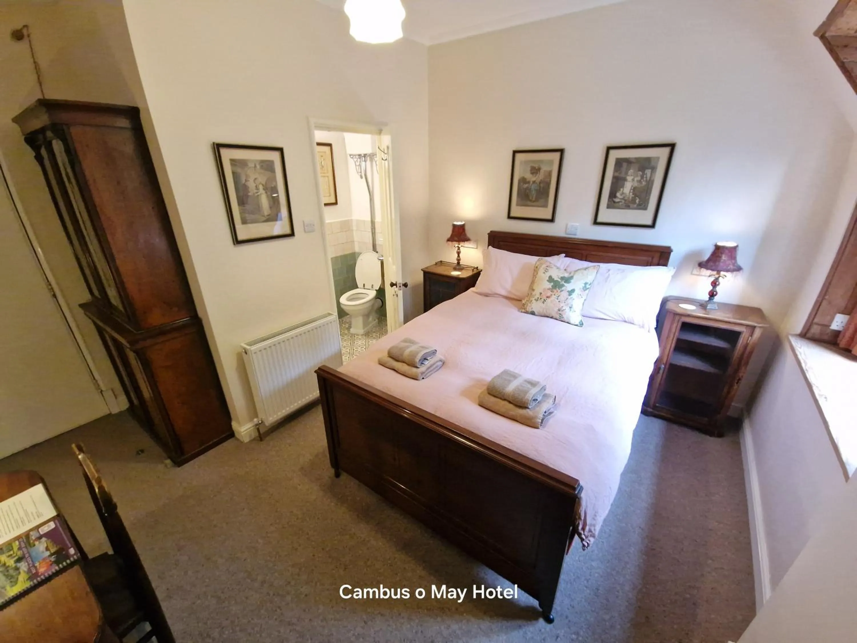 Toilet, Bed in Cambus O' May Traditional Highland Hotel