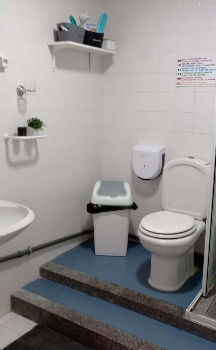 Bathroom in Liber Guest House