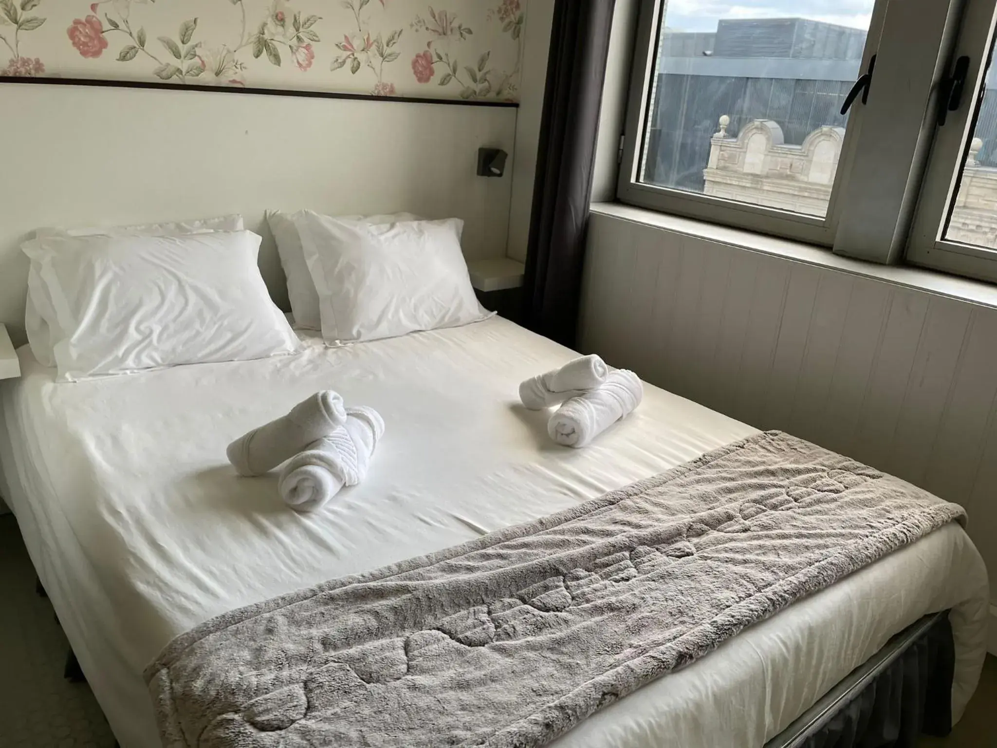 Comfort Triple Room with Shower in Liber Guest House Comfort Triple Room with Shower in Liber Guest House