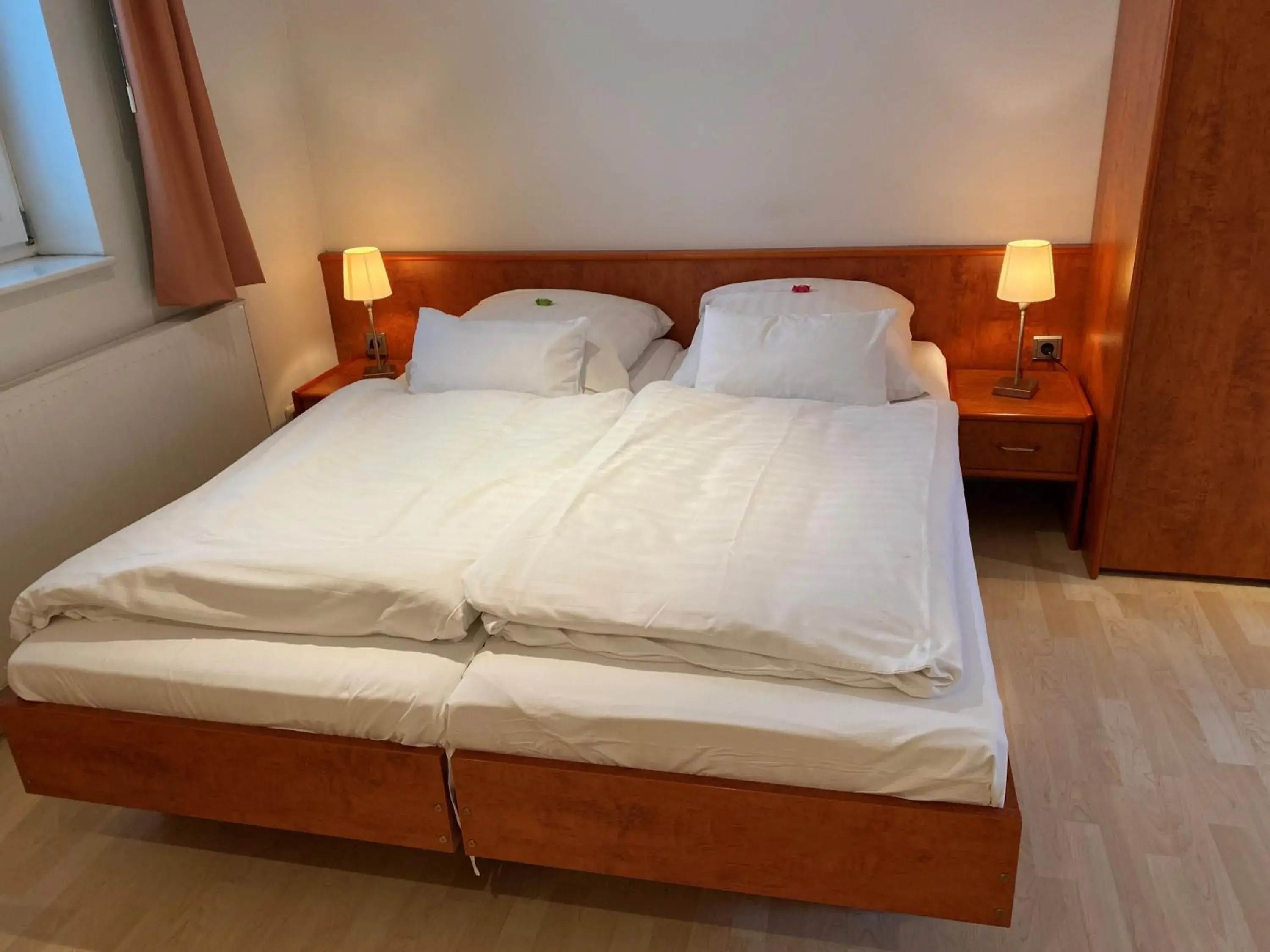 Double Room with Private Bathroom in Passage 84 - Hotel & Café Double Room with Private Bathroom in Passage 84 - Hotel & Café