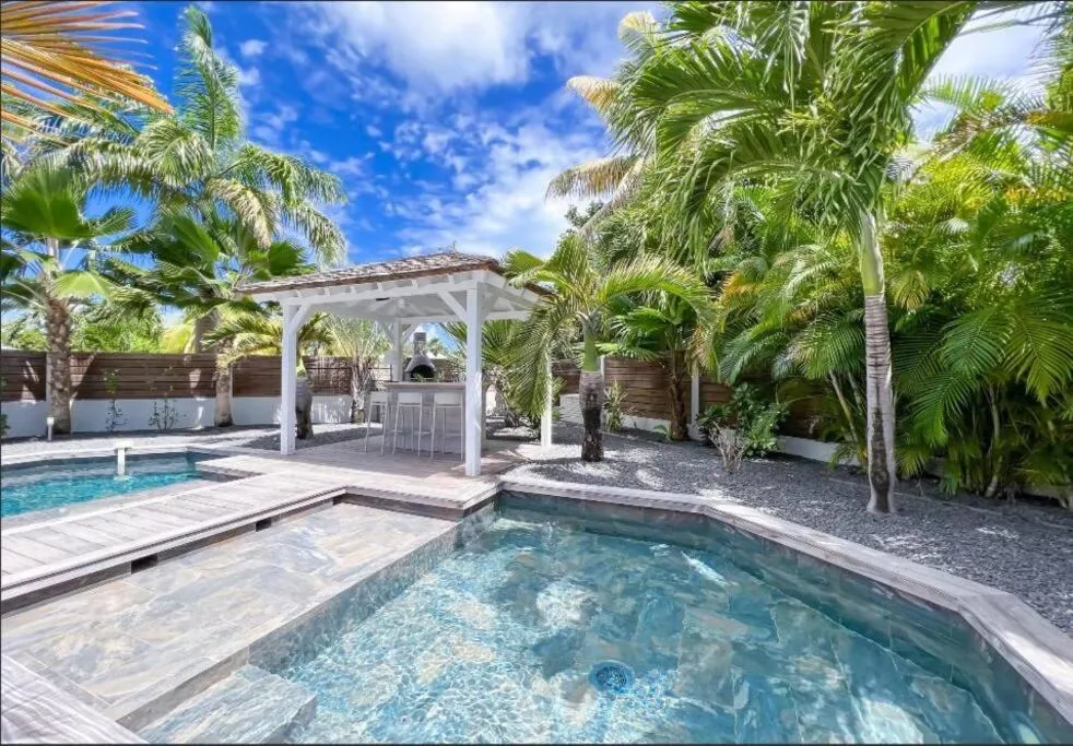 Villa Manzana : neuve 4ch 4sdb 2 piscines - LUXE