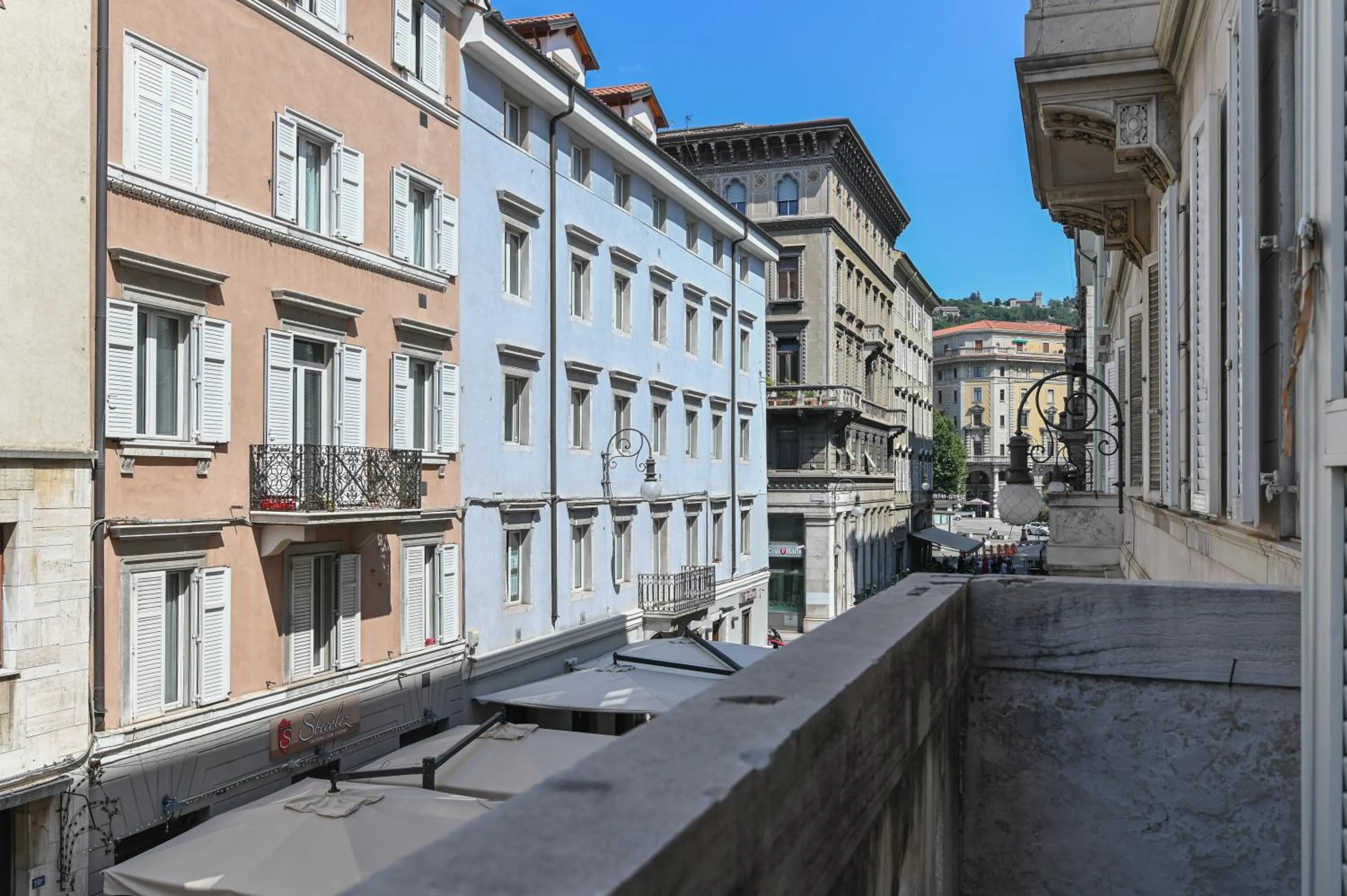 Balcony/Terrace in ADRIA Luxury Residence - Centro Trieste