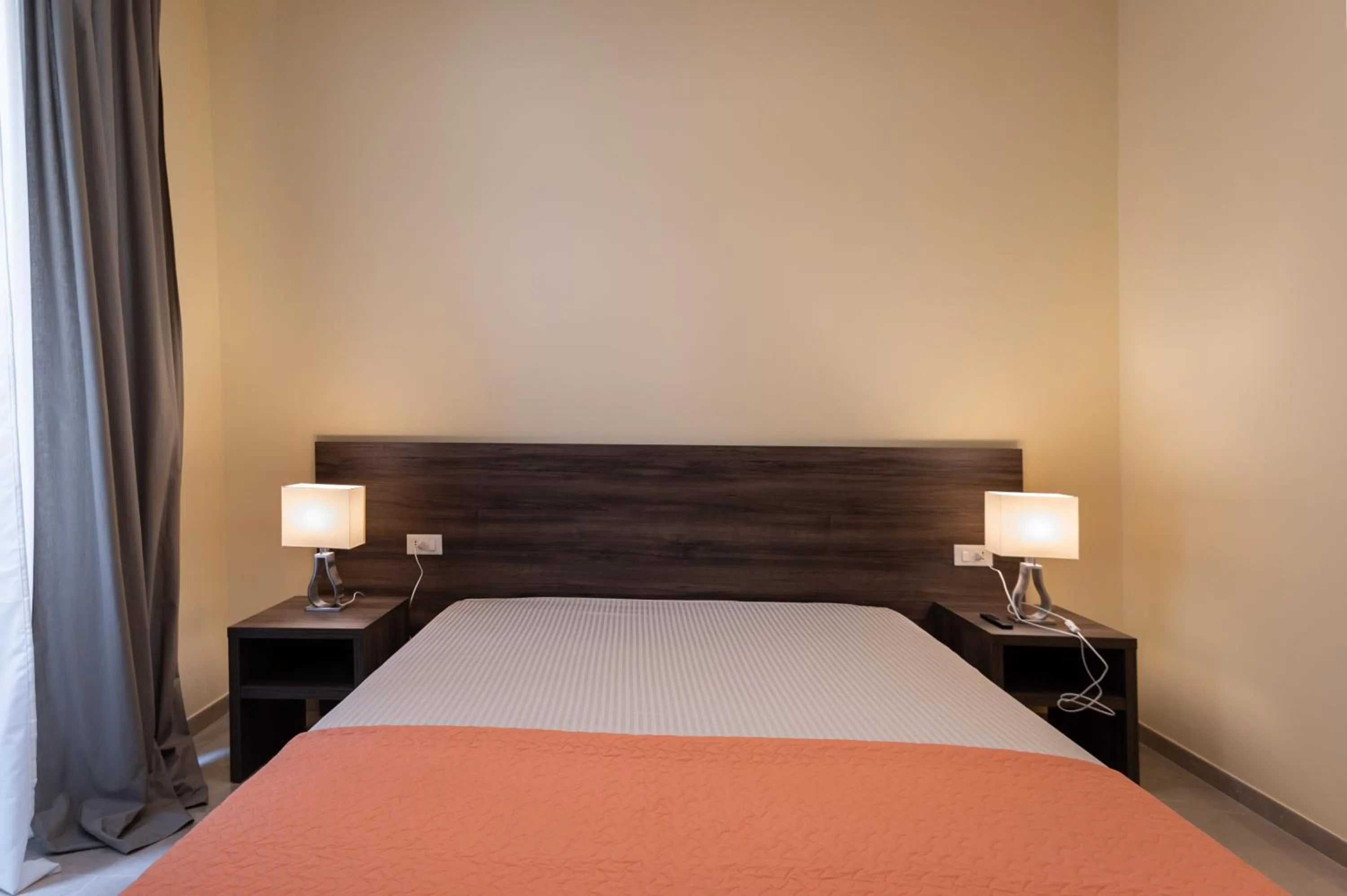 Bed in ADRIA Luxury Residence - Centro Trieste