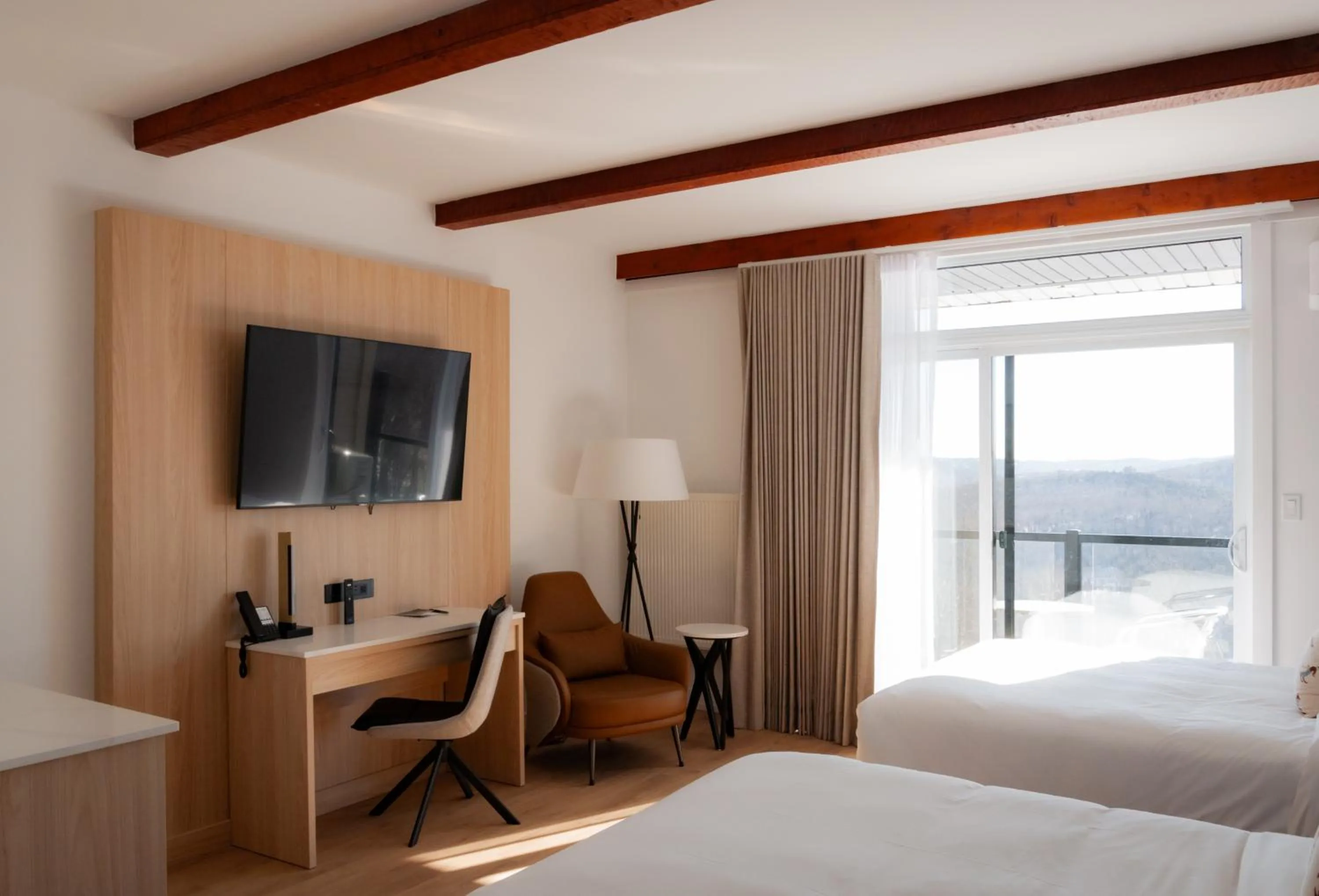 Bedroom, Bed in Mont Gabriel, Sainte-Adèle, a Tribute Portfolio Resort