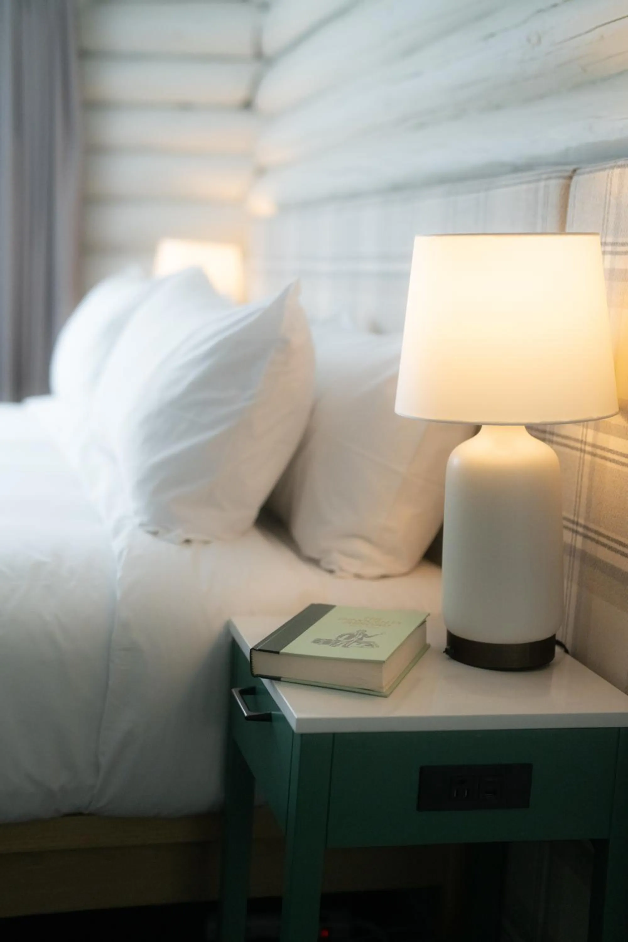 Bedroom, Bed in Mont Gabriel, Sainte-Adèle, a Tribute Portfolio Resort