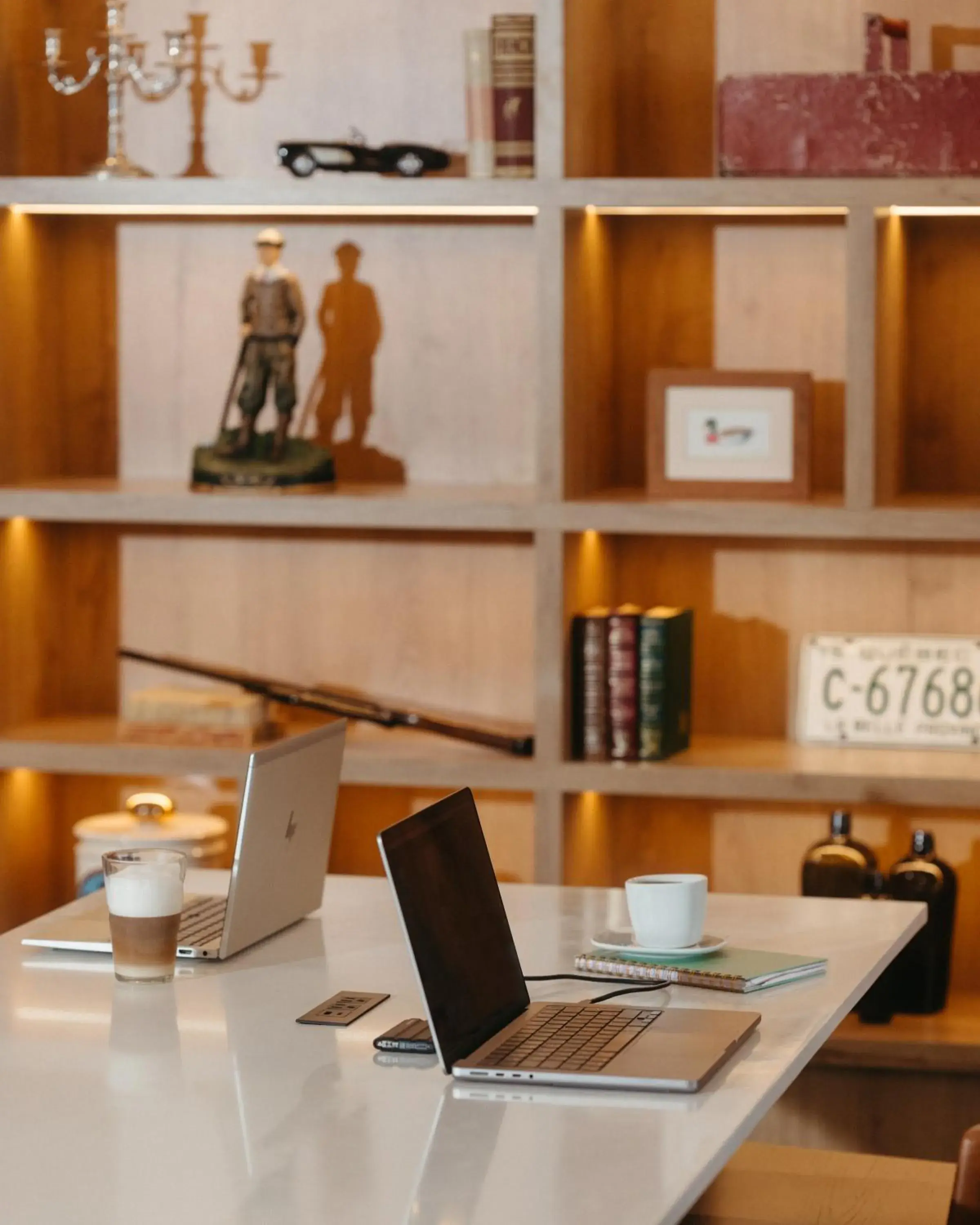 Lounge or bar in Mont Gabriel, Sainte-Adèle, a Tribute Portfolio Resort Lounge or bar in Mont Gabriel, Sainte-Adèle, a Tribute Portfolio Resort