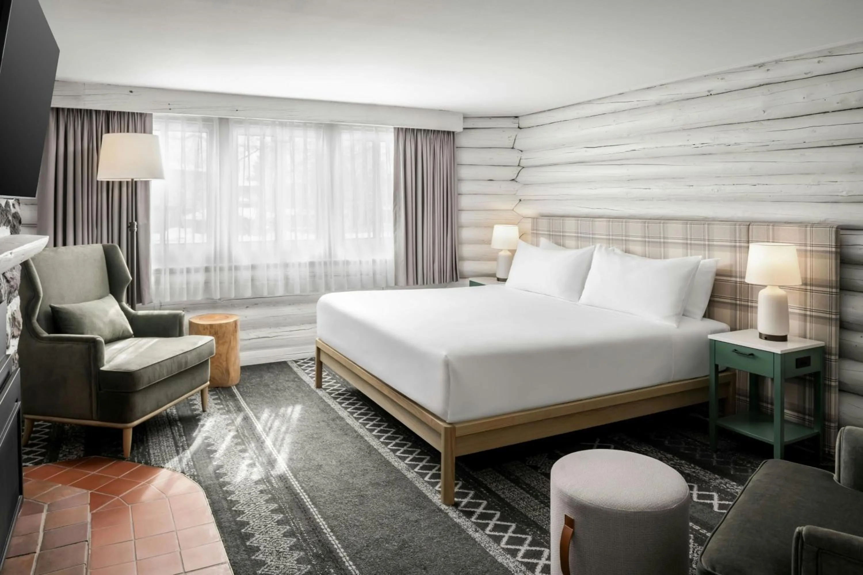 Photo of the whole room, Bed in Mont Gabriel, Sainte-Adèle, a Tribute Portfolio Resort