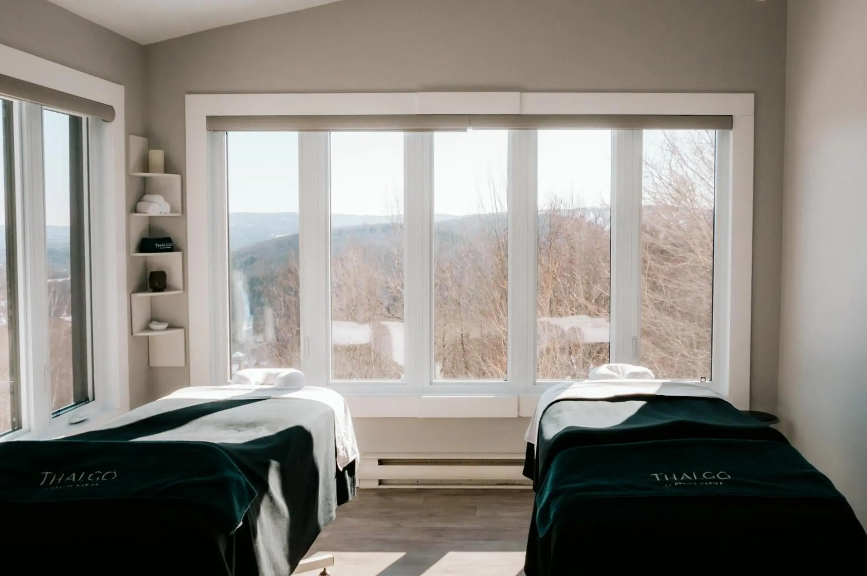 Massage, Bed in Mont Gabriel, Sainte-Adèle, a Tribute Portfolio Resort Massage, Bed in Mont Gabriel, Sainte-Adèle, a Tribute Portfolio Resort